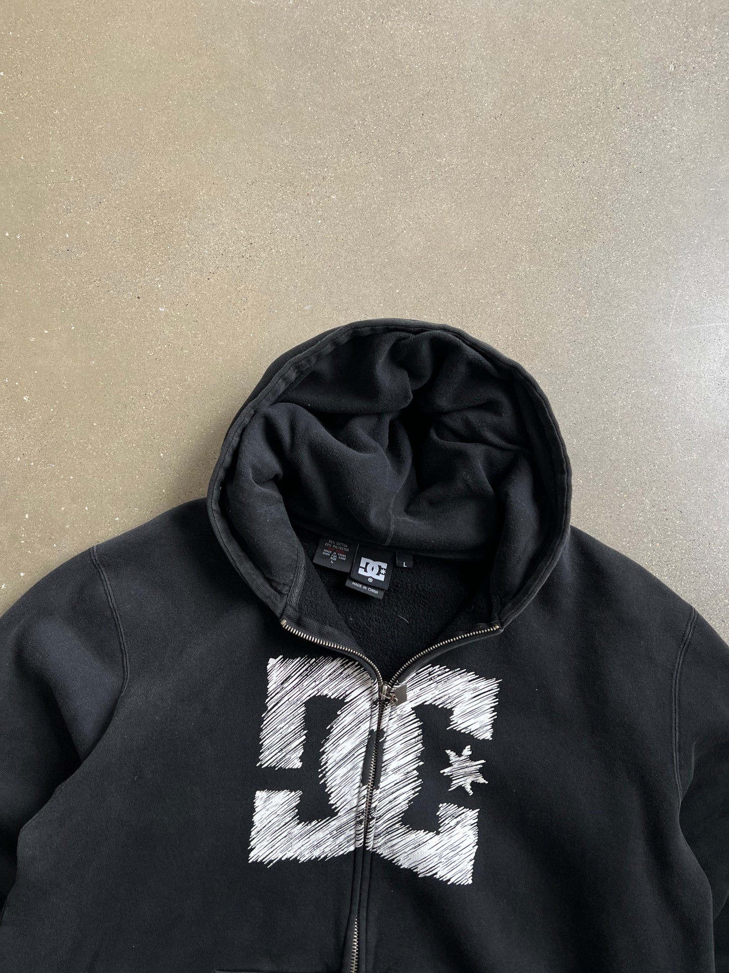 Vintage Black DC Shoes Zip Up Hoodie - L