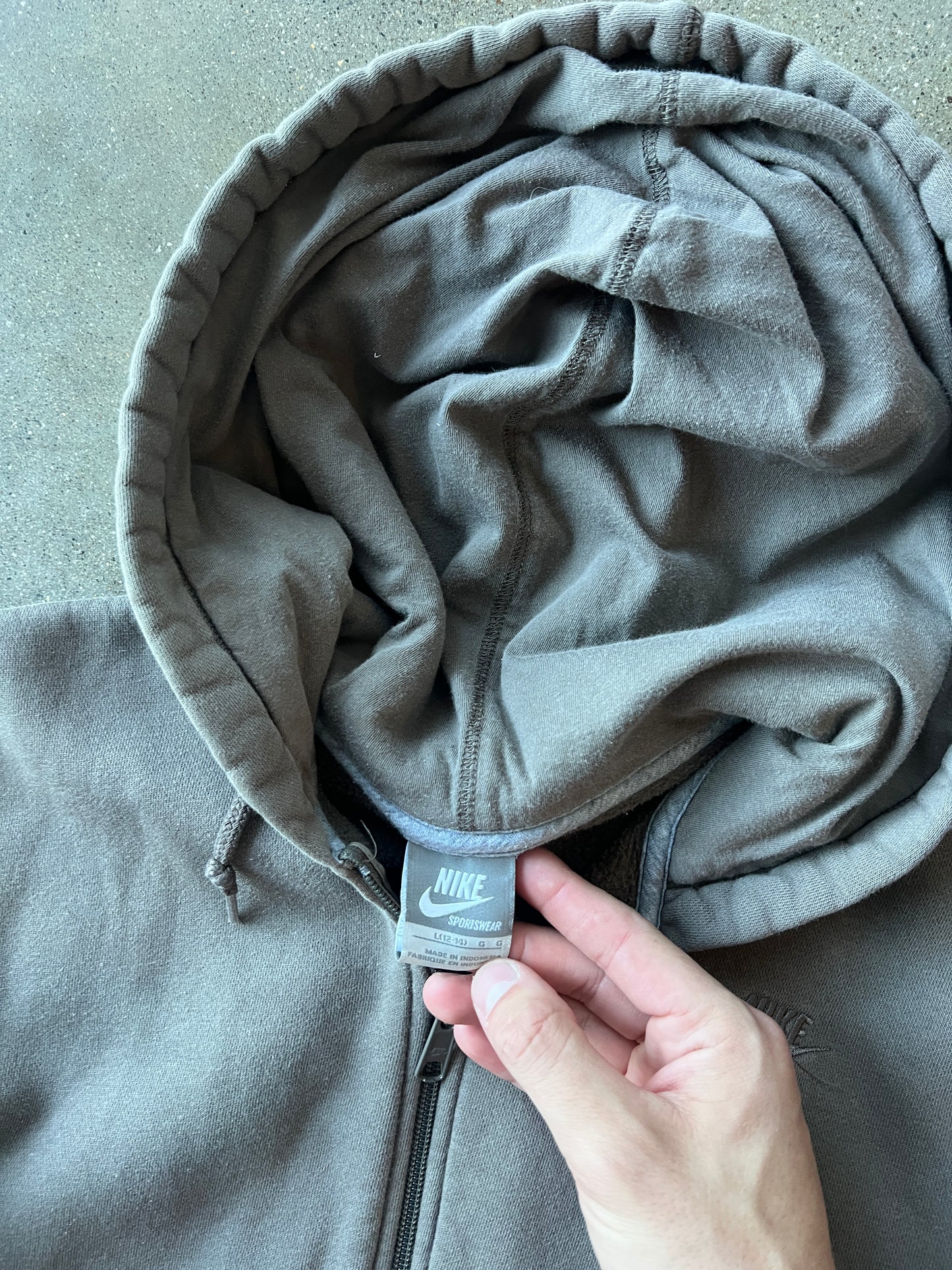 Vintage Mocha Brown Nike Hoodie - S