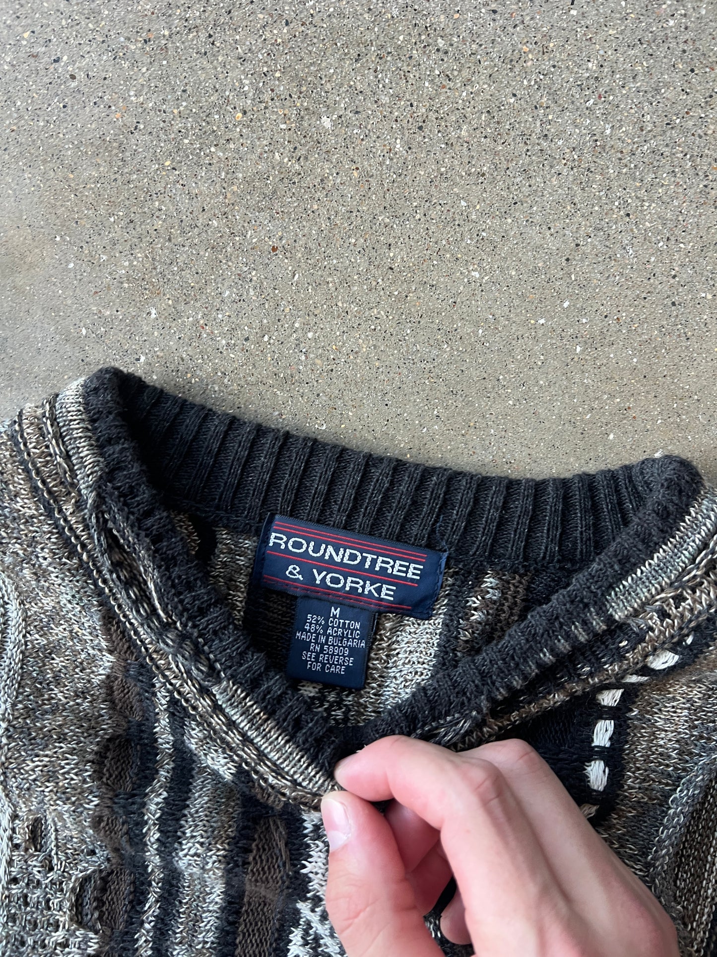 Vintage Brown Tundra Cable Knit Sweater - M