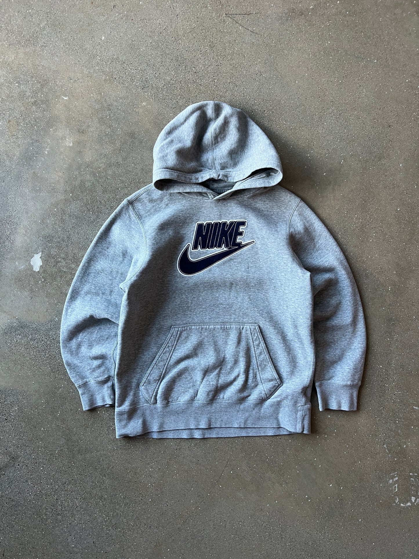 Vintage Grey Nike Spellout Hoodie - M