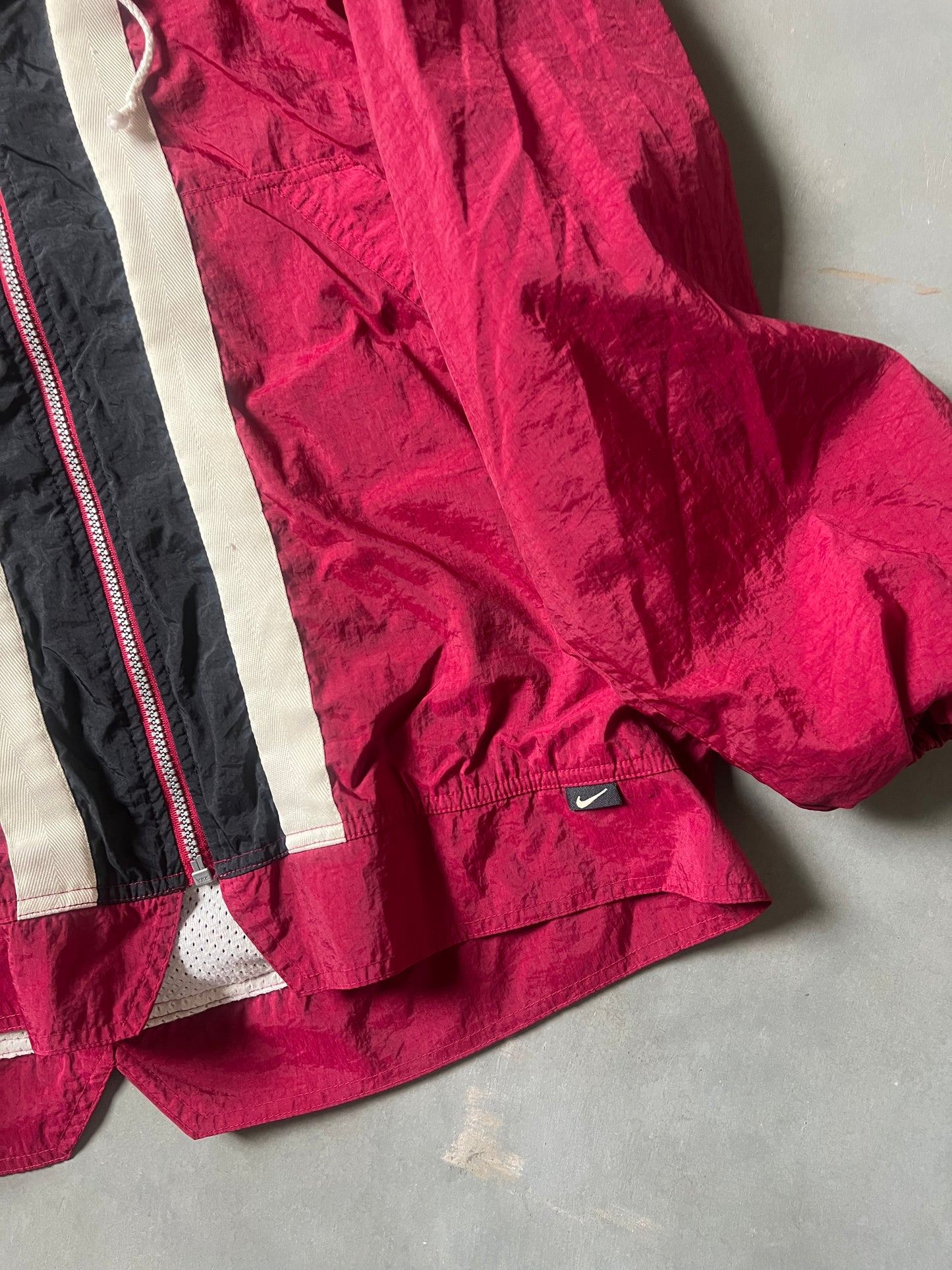 Vintage Red Nike Swoosh Windbreaker - L