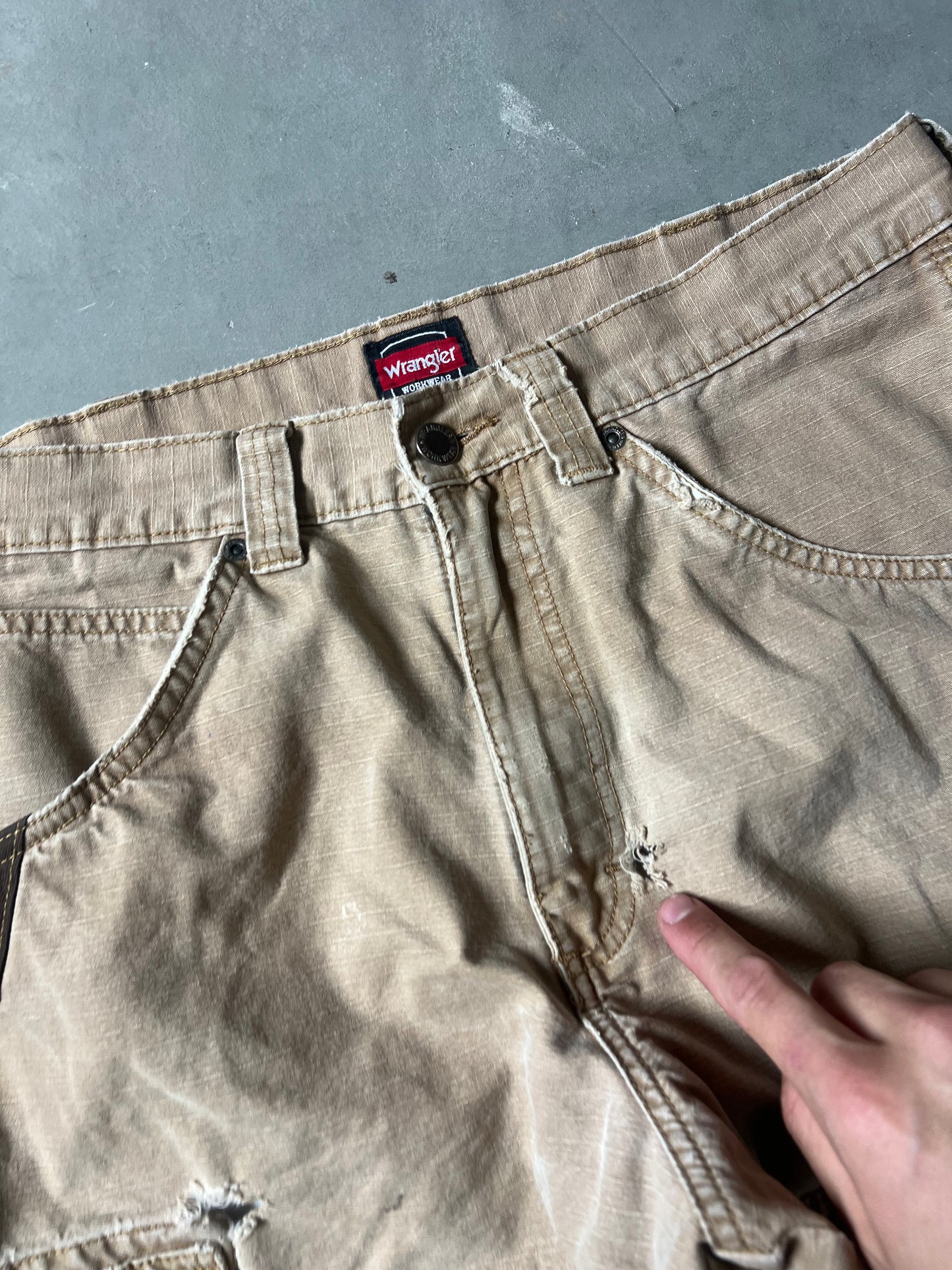 Vintage Faded Tan Wrangler Cargo Pants - 34x30