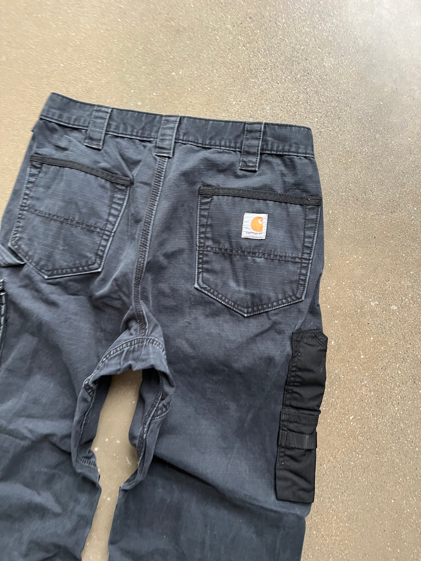 Vintage Black Carhartt Cargo Pants - 34