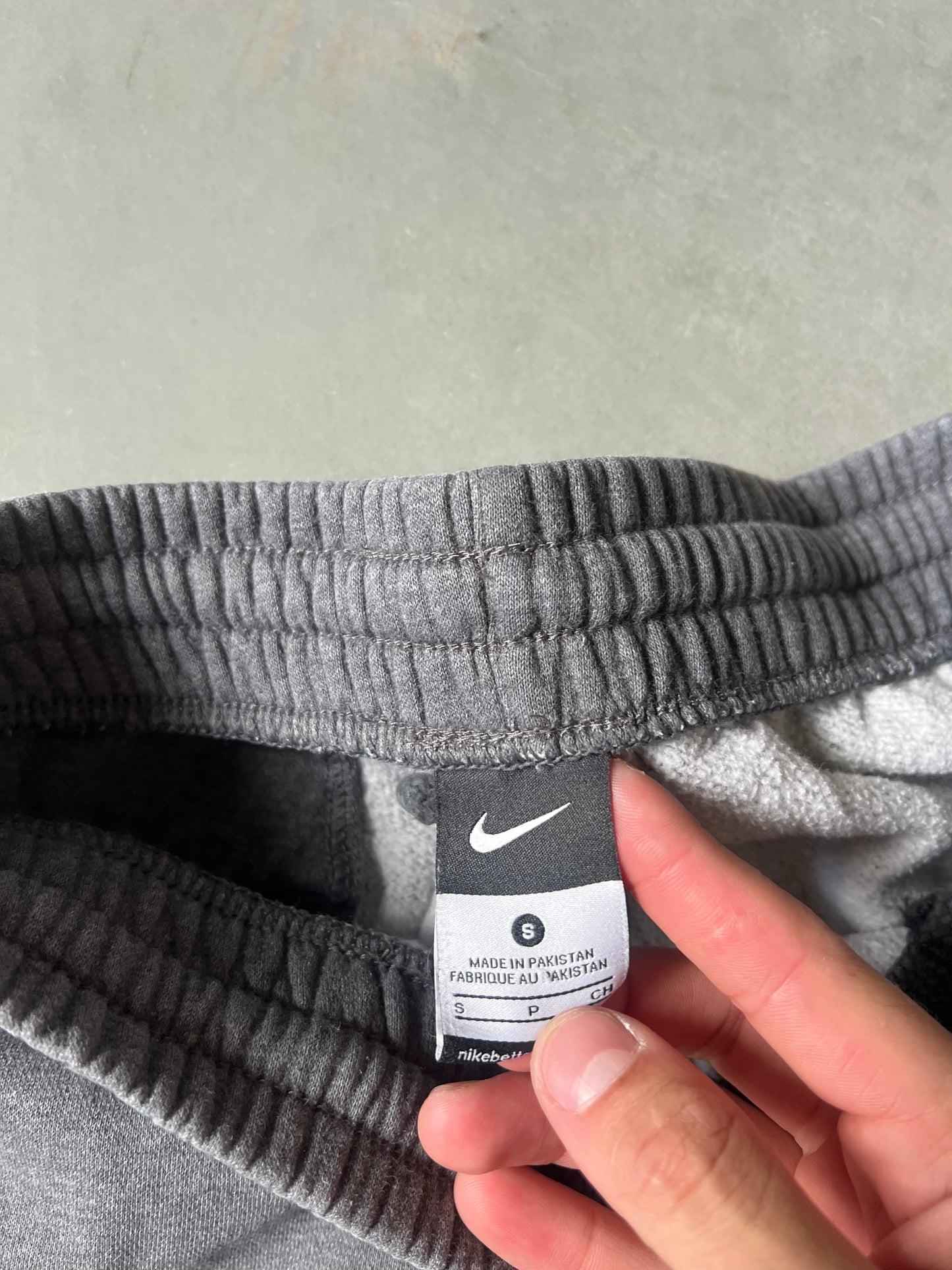 Vintage Grey Nike Baggy Joggers - S