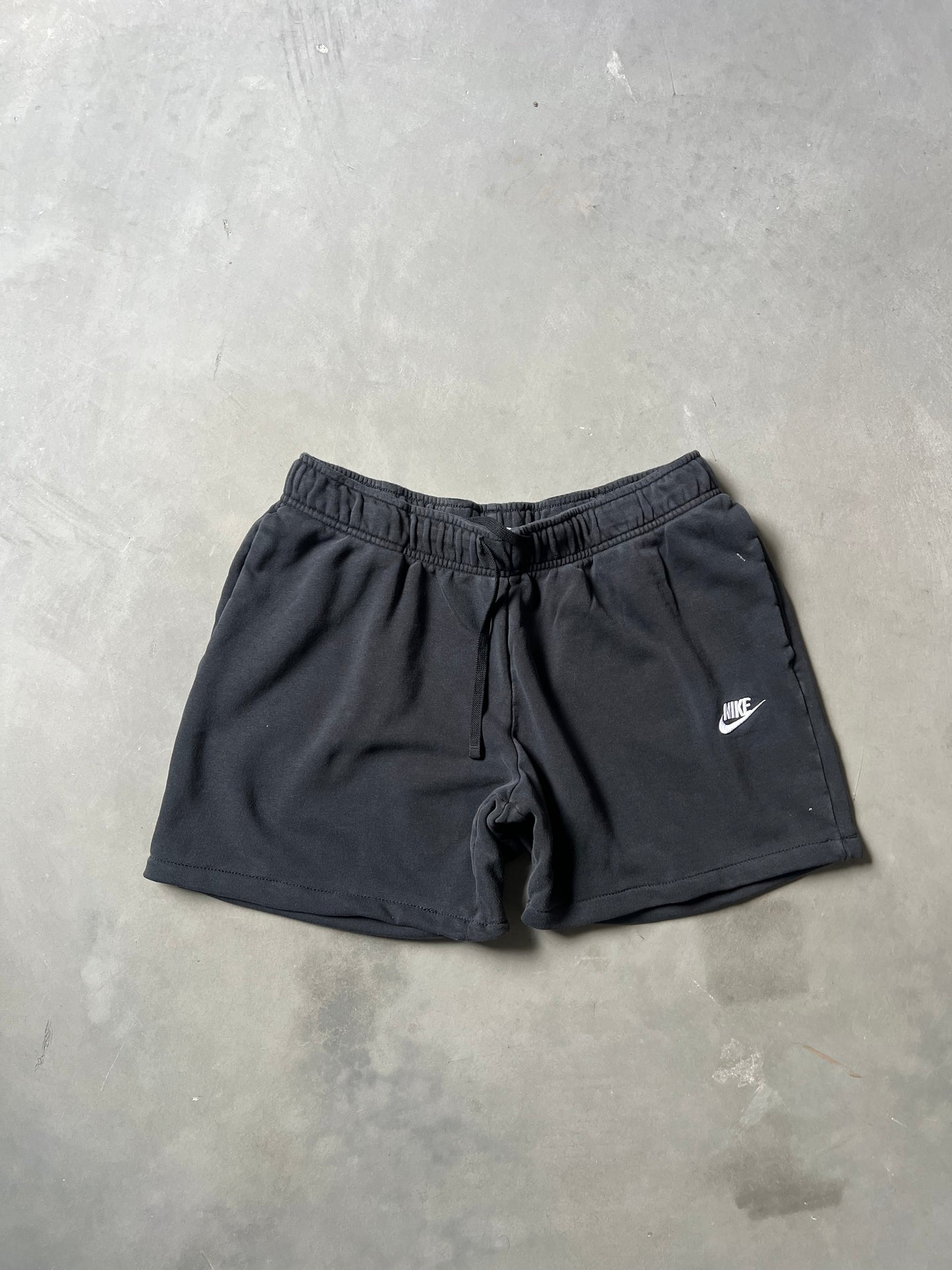 Vintage Black Baggy Nike Shorts - L