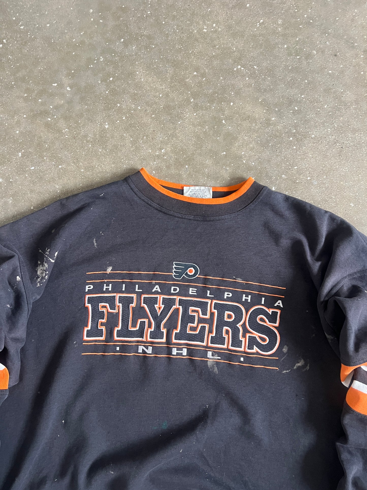 Vintage Black Distressed NHL Philadelphia Flyers Sweater - XL