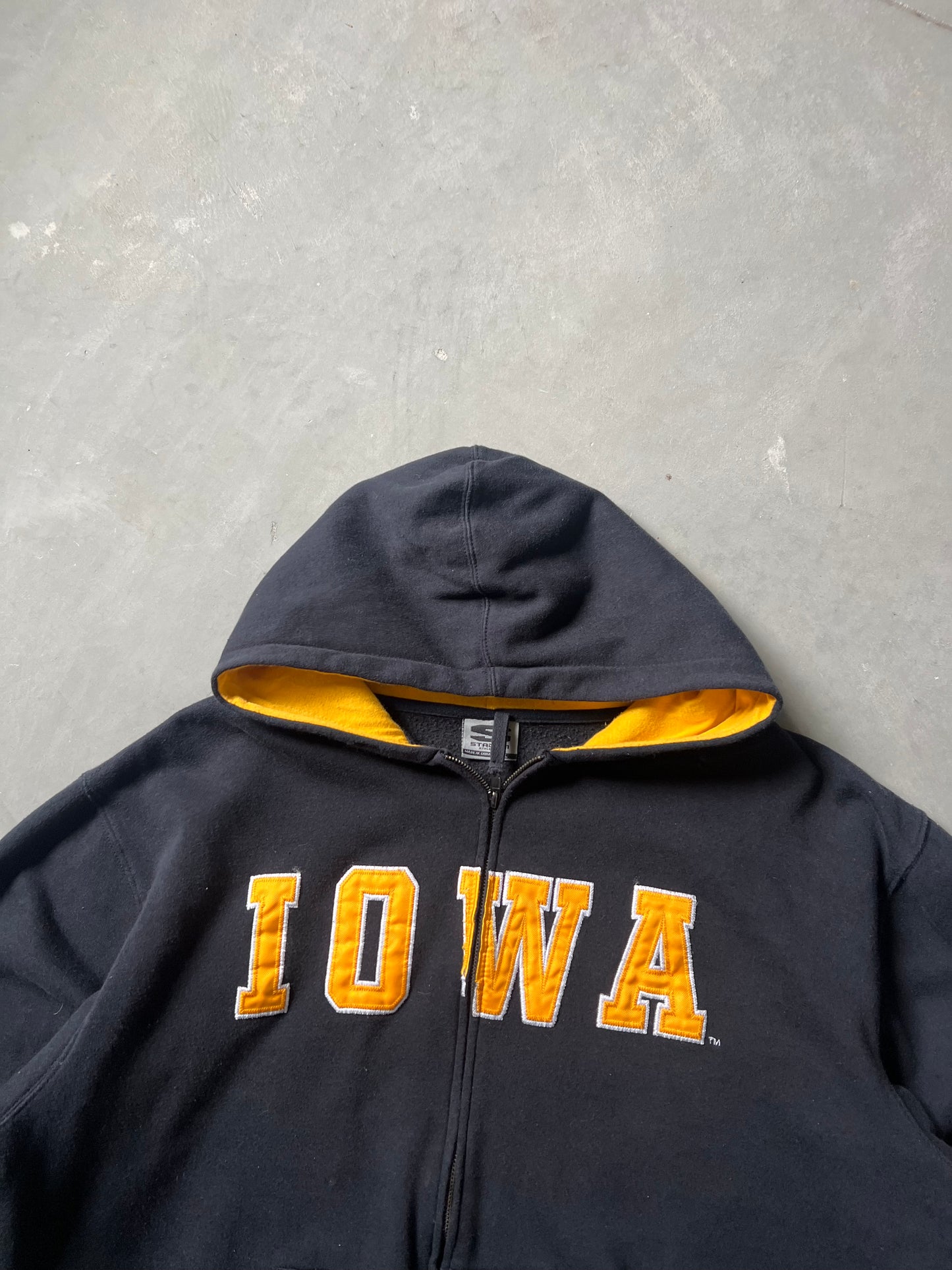 Vintage Black Iowa Spellout Hoodie - XL