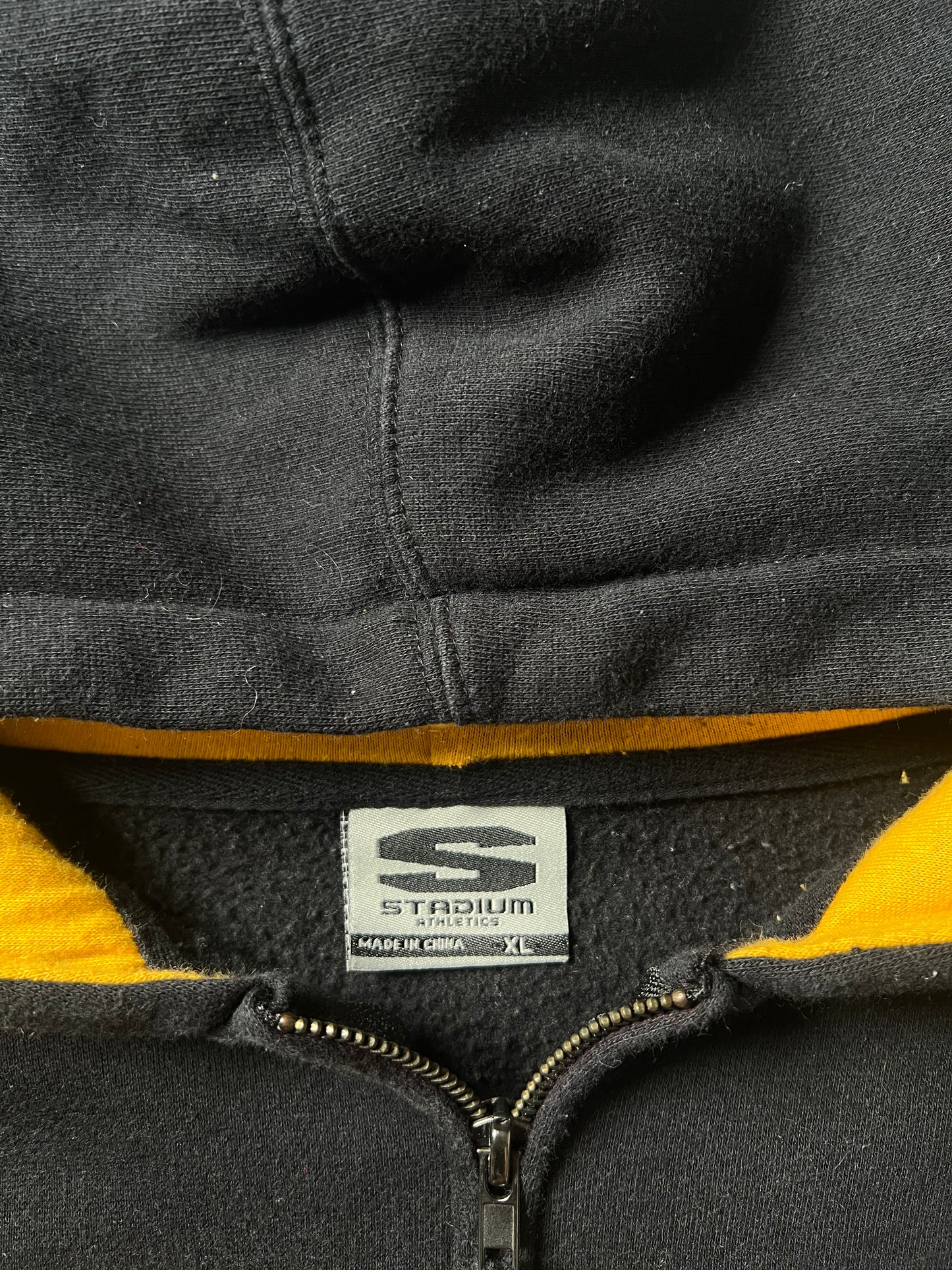 Vintage Black Iowa Spellout Hoodie - XL