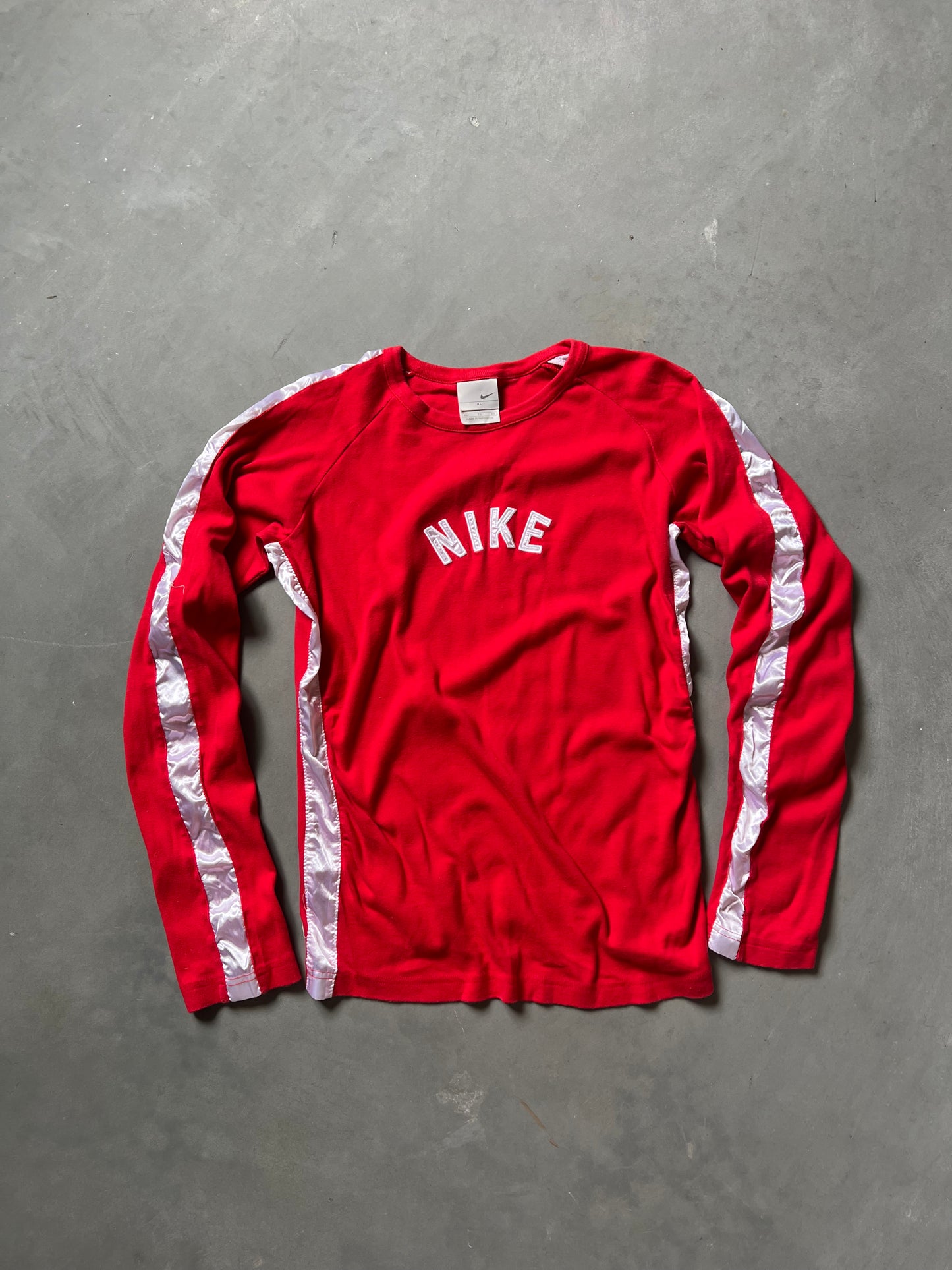 Vintage Red Womans Nike Longsleeve Shirt - XL