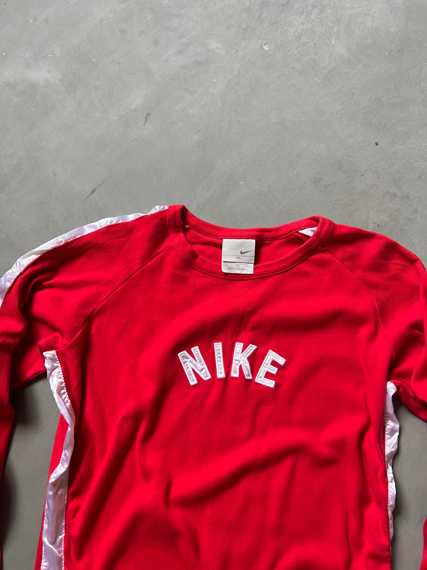 Vintage Red Womans Nike Longsleeve Shirt - XL
