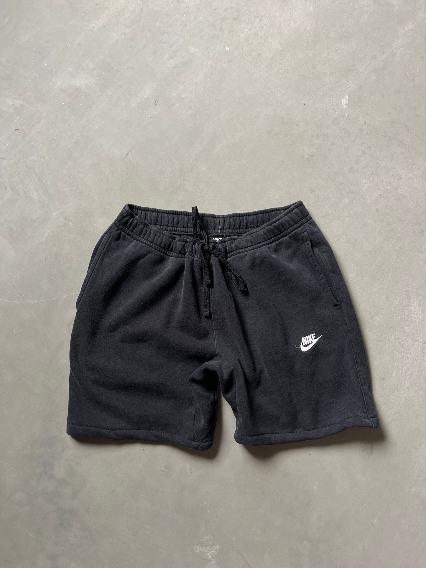 Vintage Black Cotton Nike Shorts - M