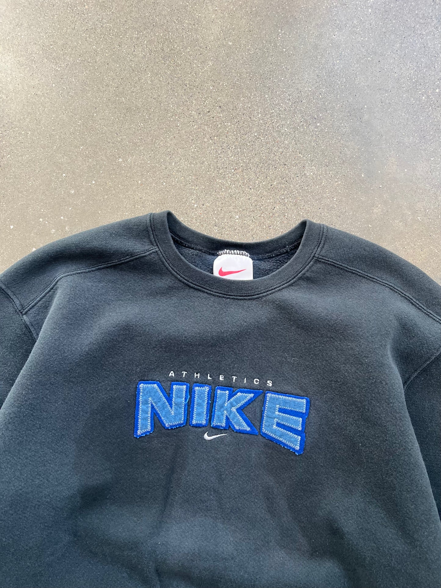 Vintage Black Nike Spellout Crew - S