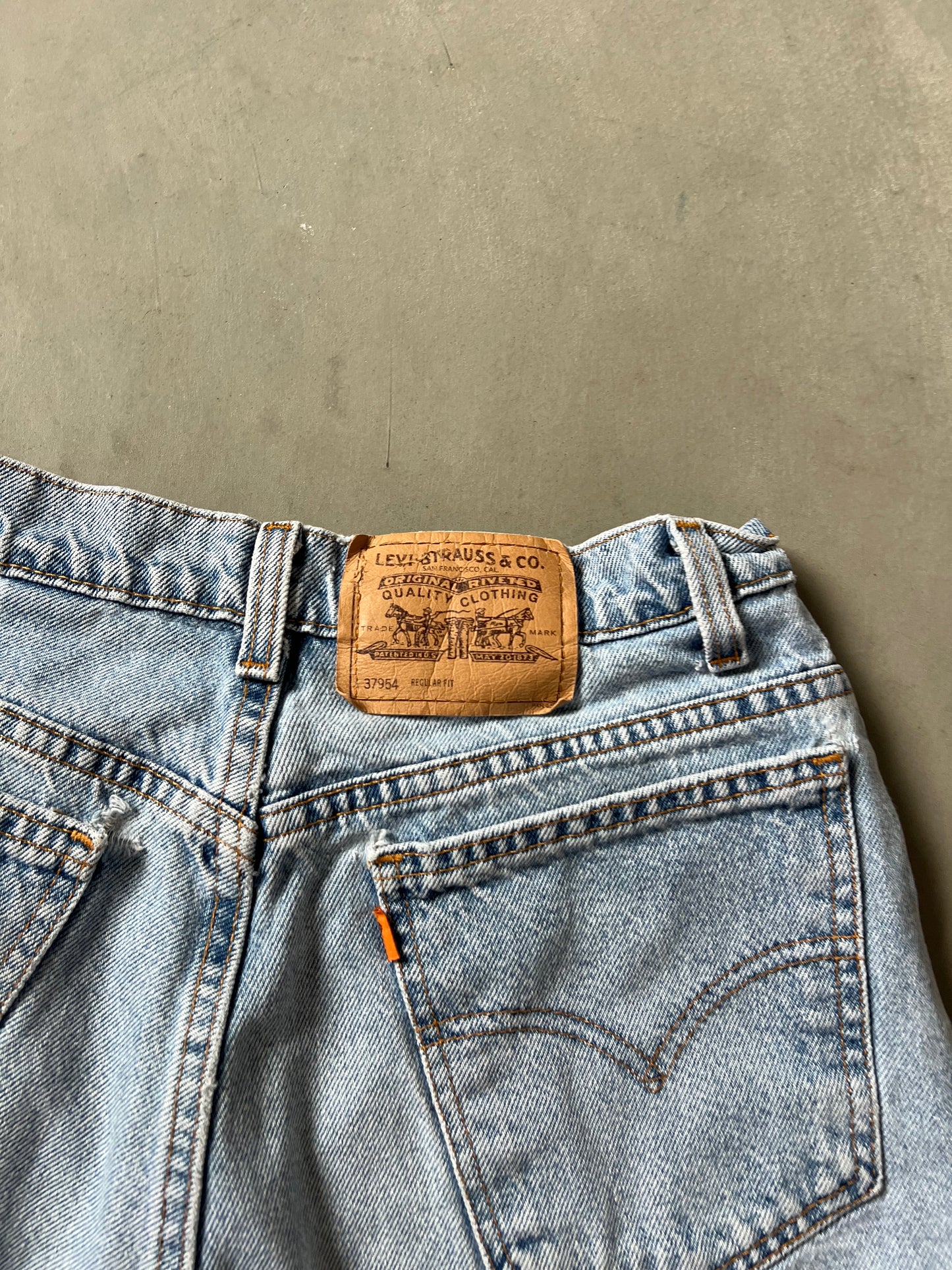 Vintage Faded Blue Levi Shorts - 28