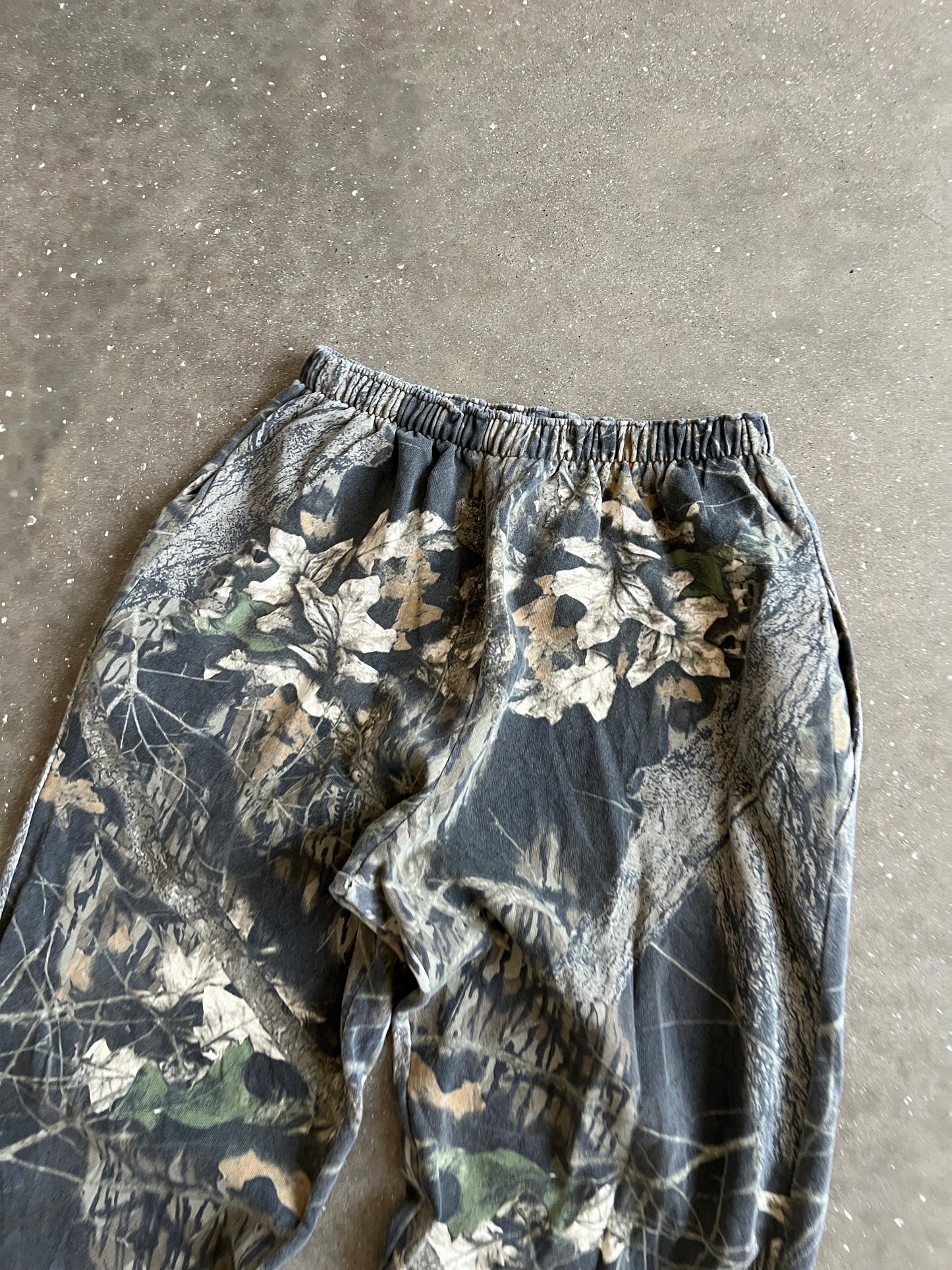 Vintage RealTree Camo Sweatpants - XL