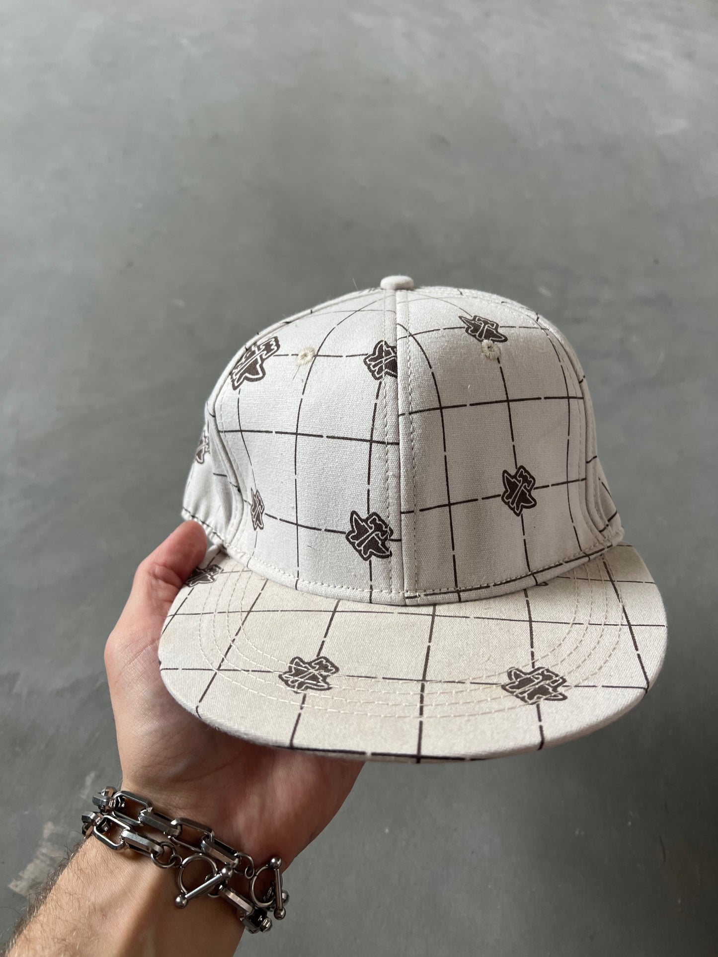 Vintage White eS Skateboaring Fitted Hat