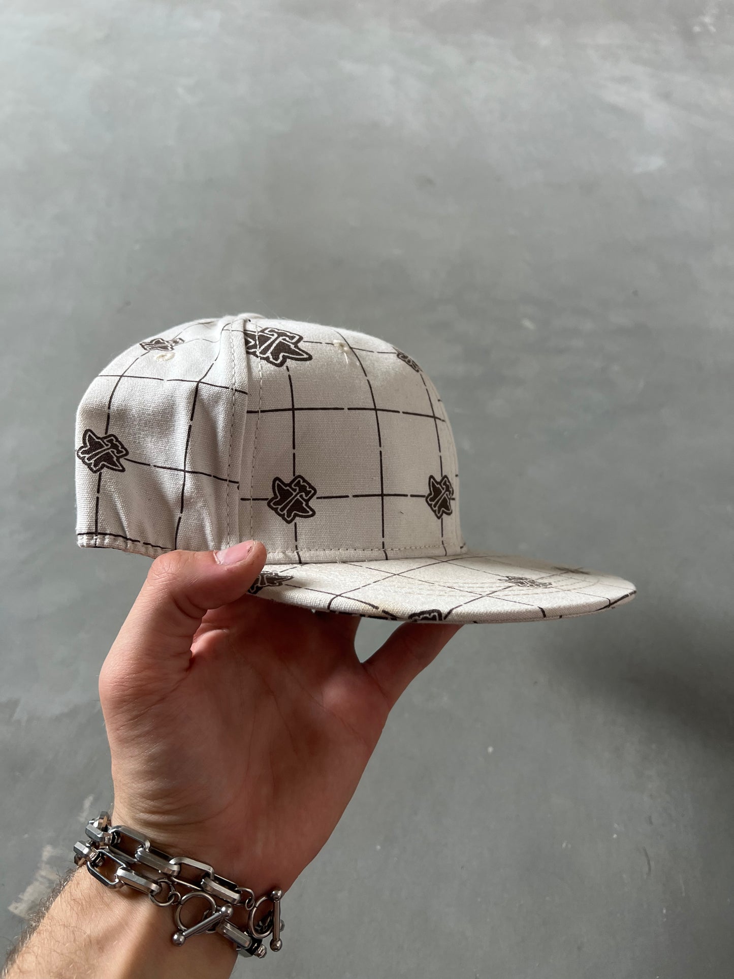 Vintage White eS Skateboaring Fitted Hat
