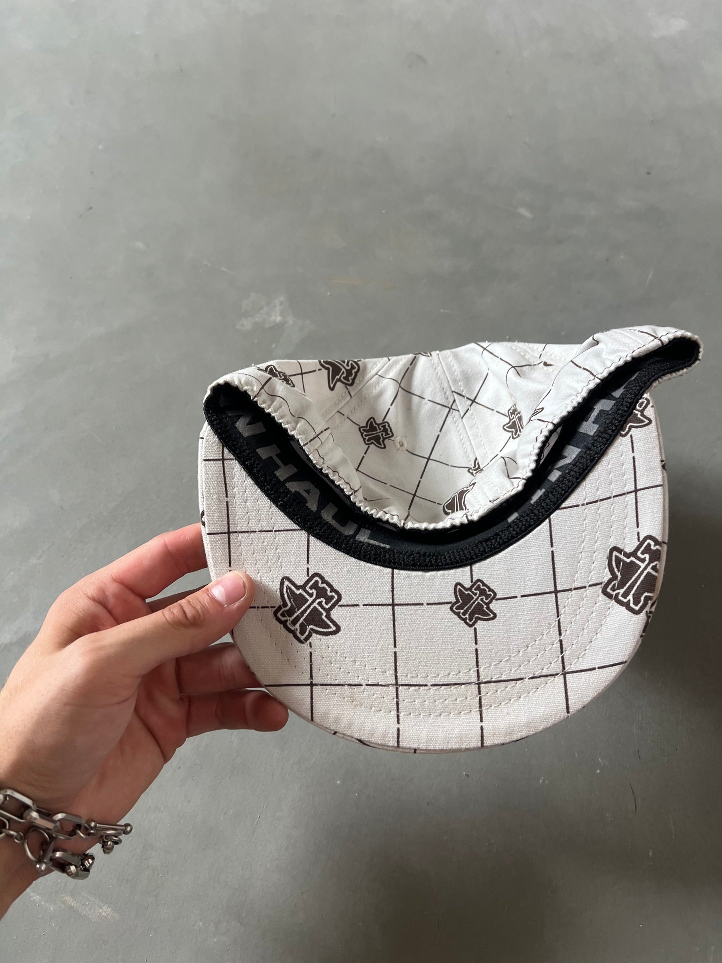 Vintage White eS Skateboaring Fitted Hat
