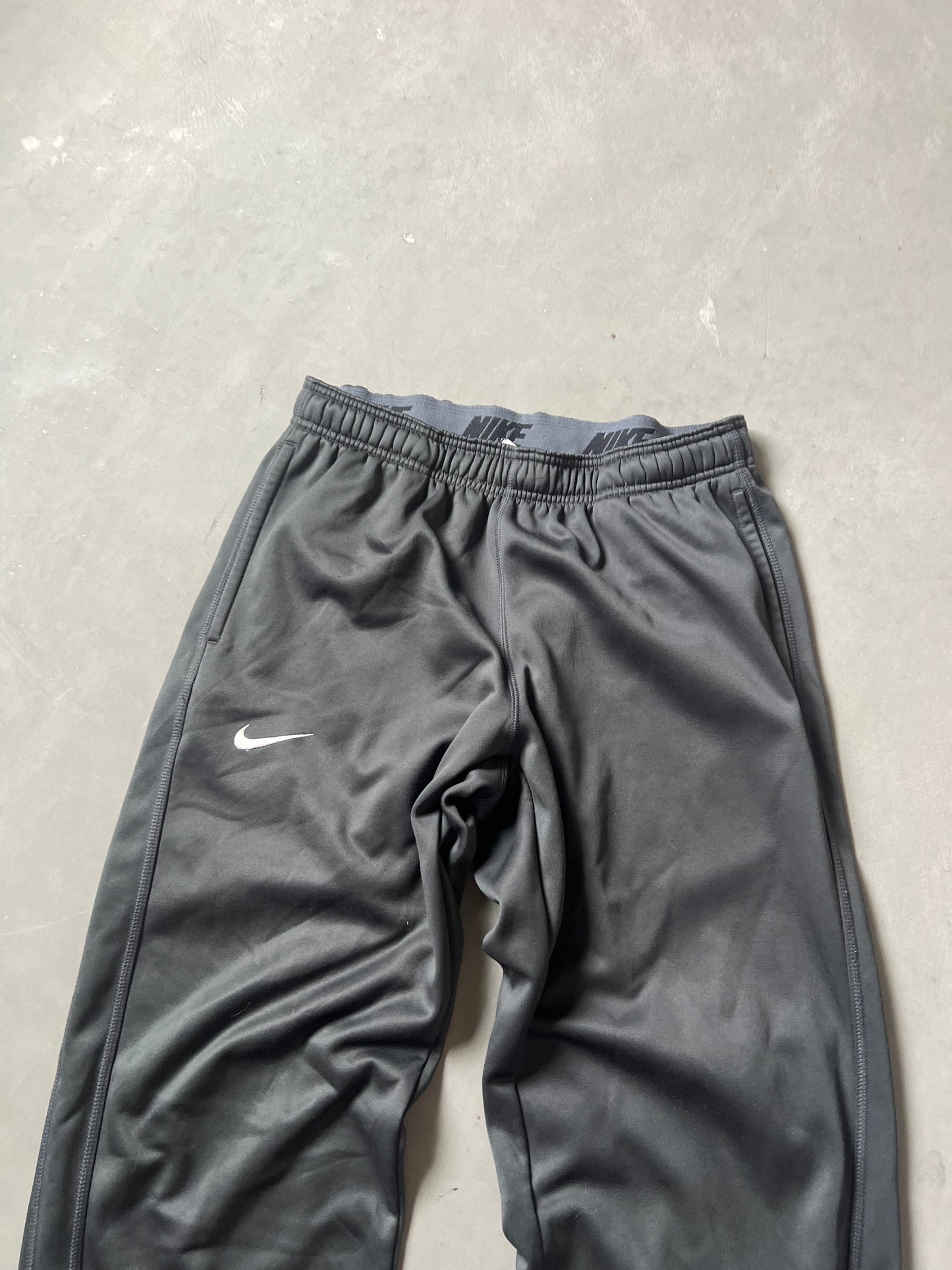Vintage Grey Nike Baggy Sweatpants - L