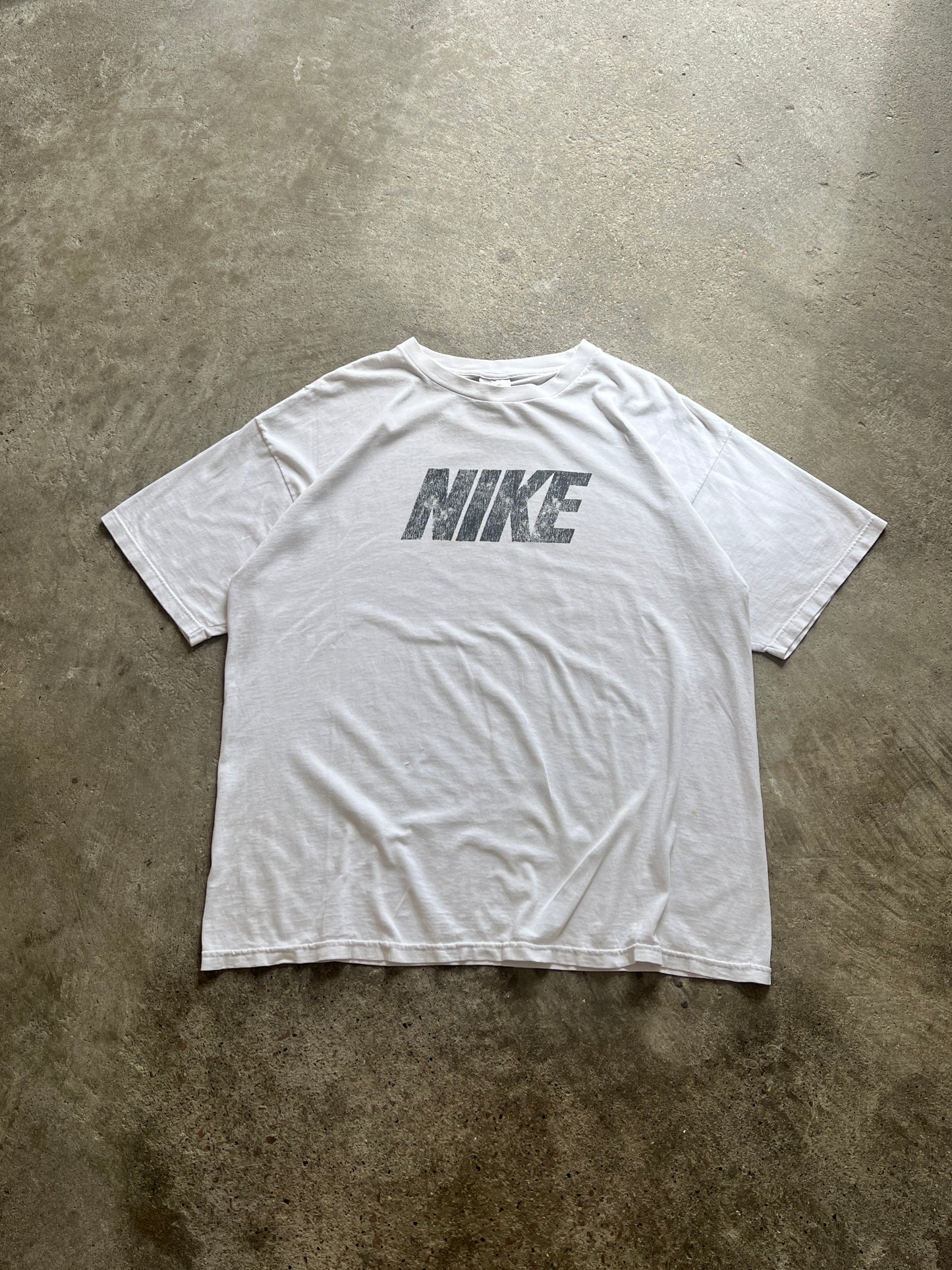 Vintage White Nike Spellout Shirt - XL