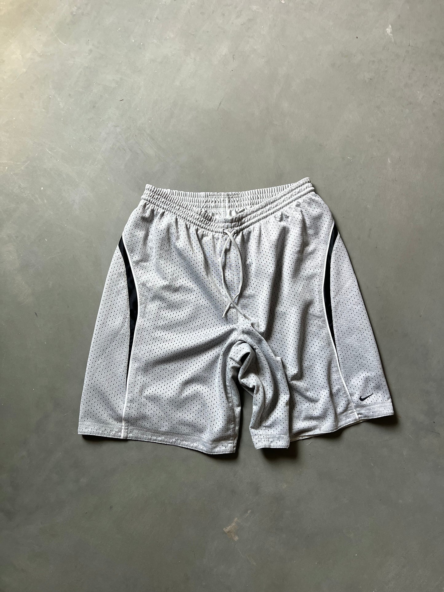 Van Grey Nike Basketball Shorts - XL