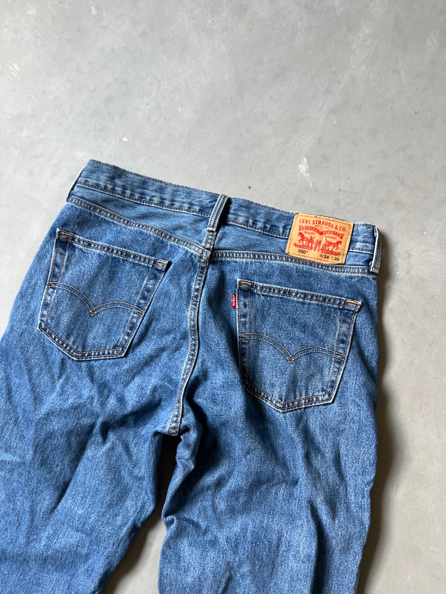 Levi 550 Dark Wash Pants - 30