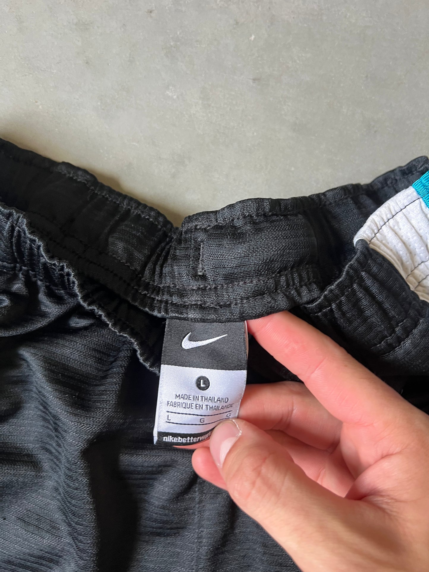 Y2k Nike Basketball Shorts - L