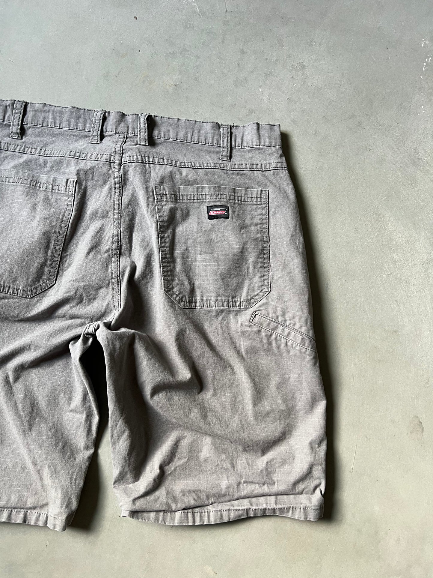 Vintage Grey Dickies Carpenter Shorts - 34