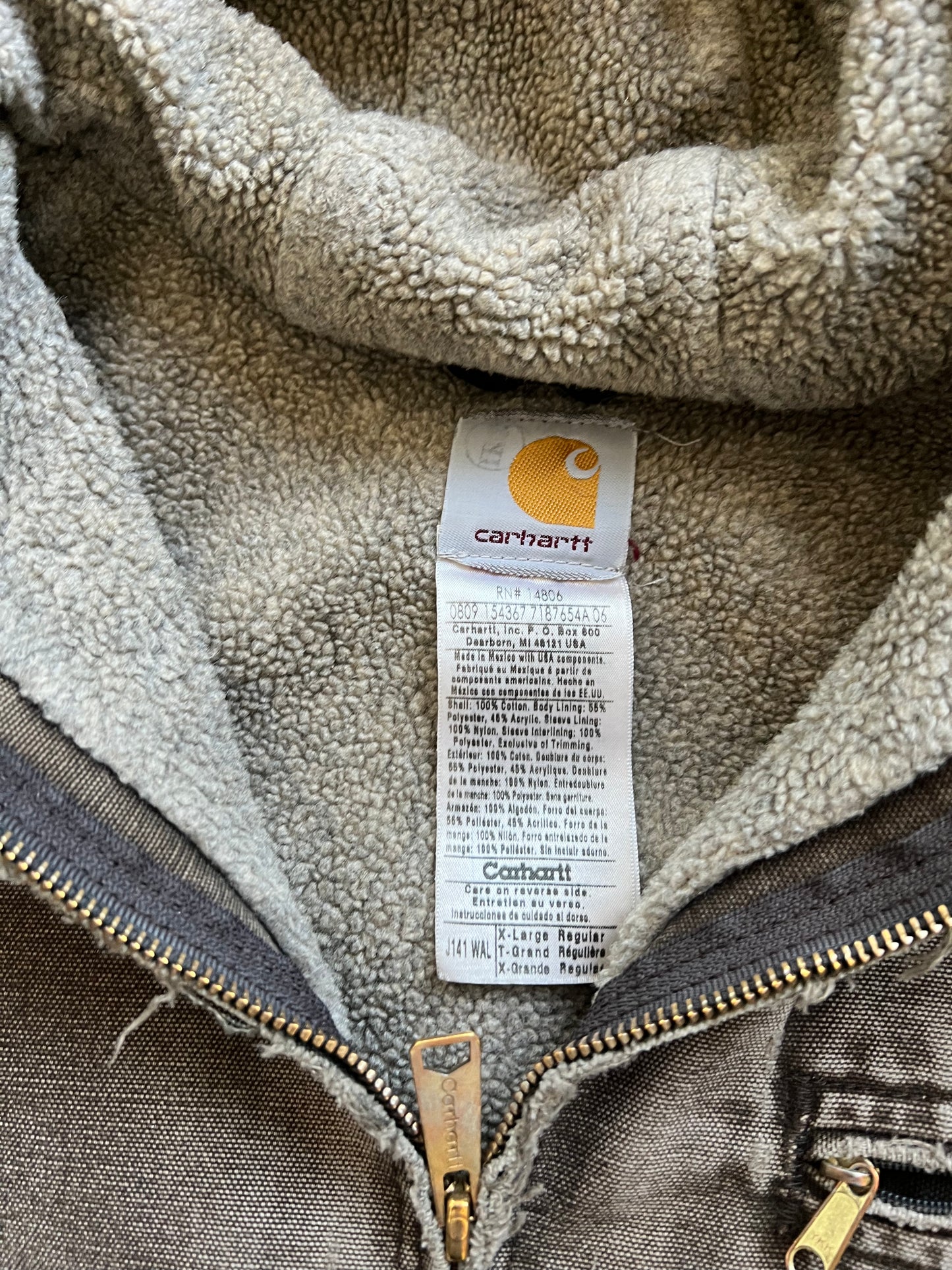 Vintage Distressed Brown Carhartt Sherpa Jacket - XL