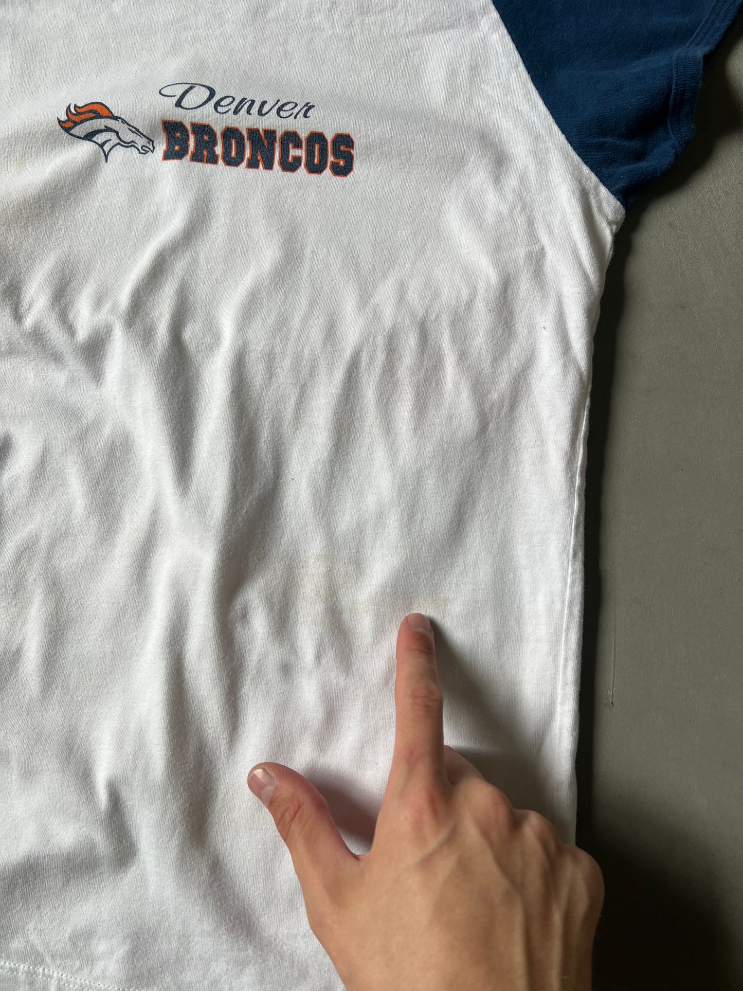 Vintage Denver Broncos Baby Tee - L