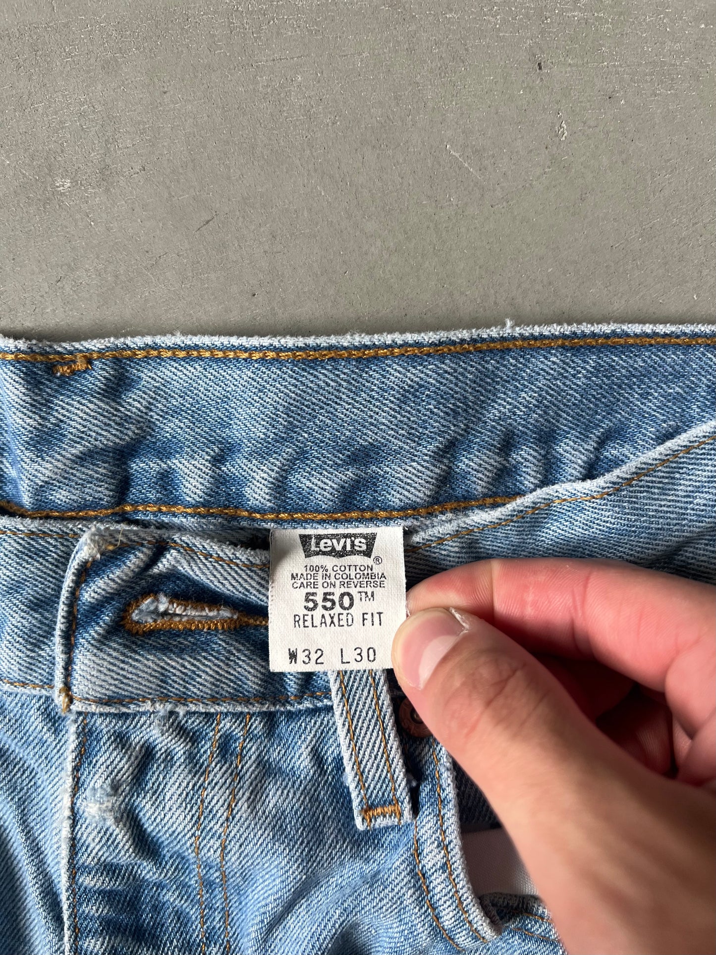 Vintage Denim Blue 550 Levi Pants - 32