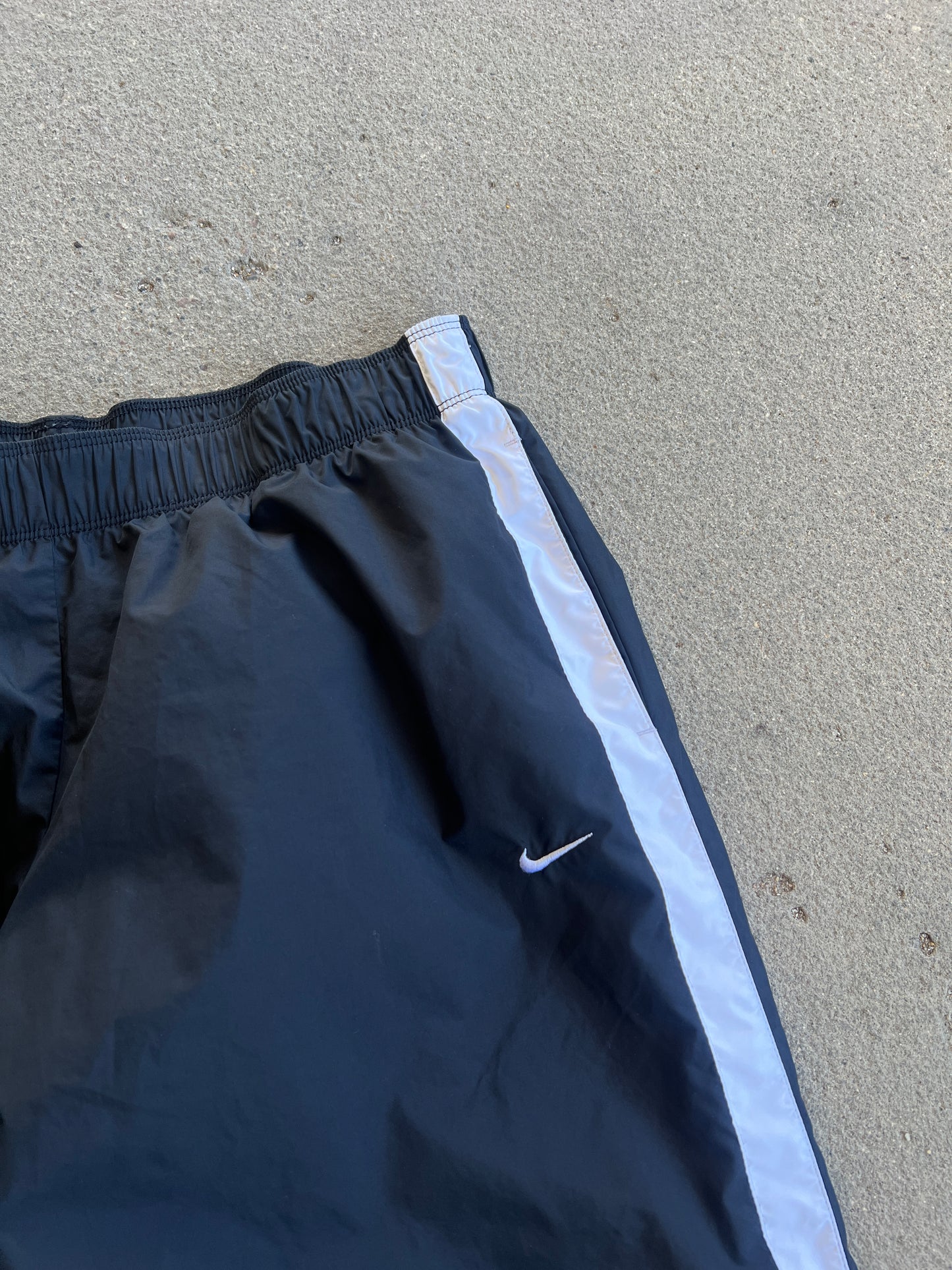 Vintage Black Nike Track Pants - L