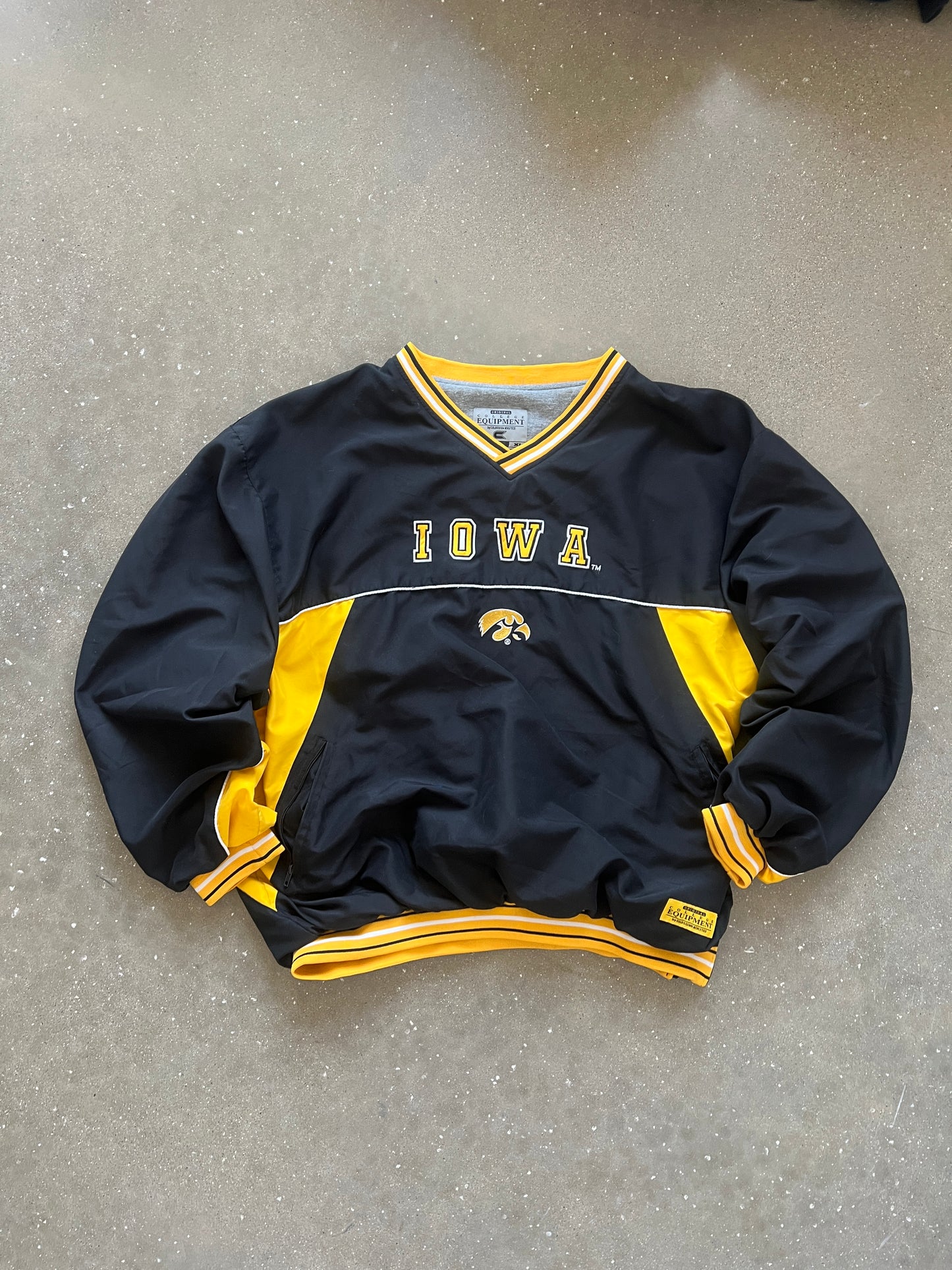 Vintage Black Iowa Nike Windbreaker - L