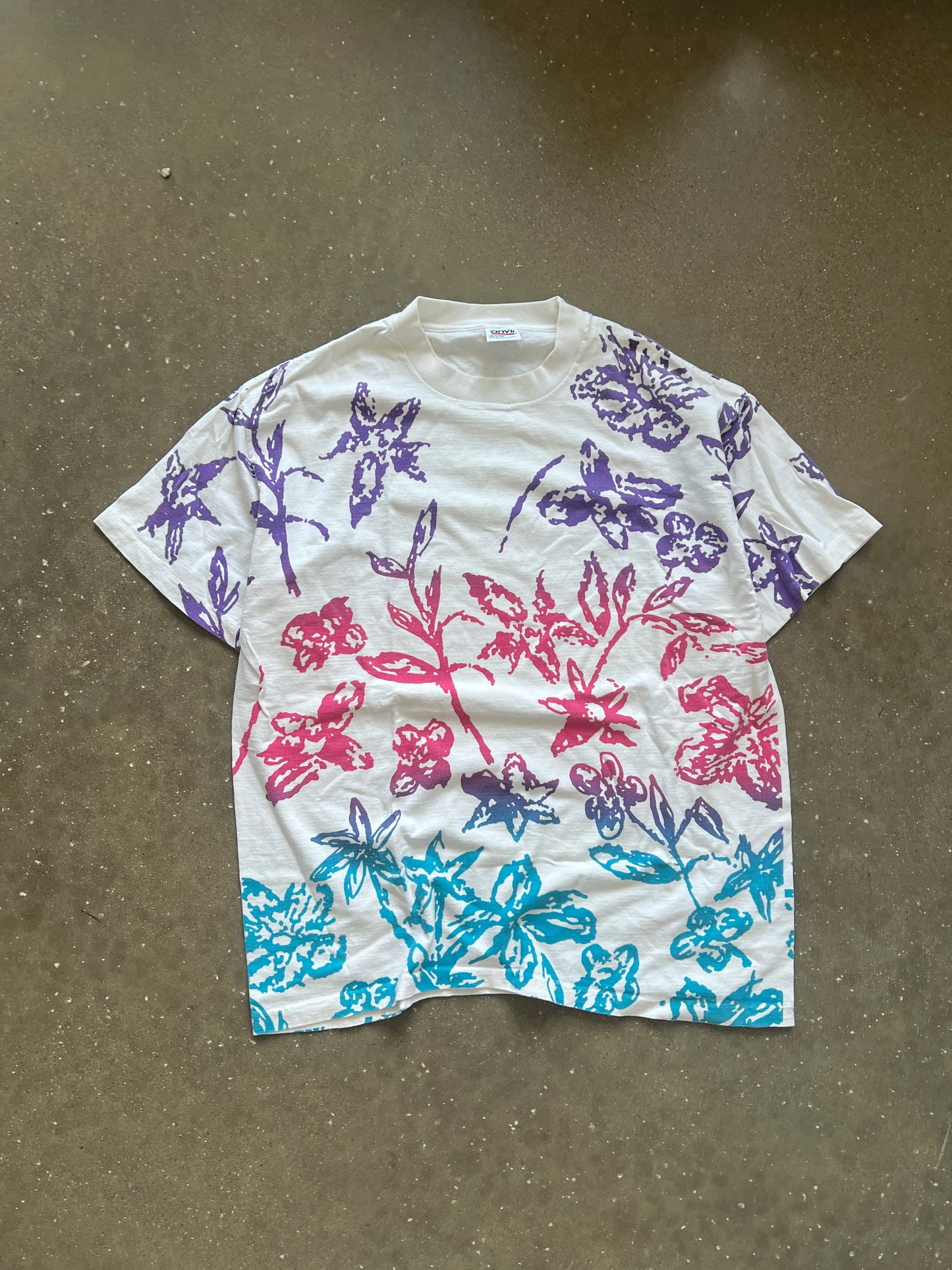 Vintage White Flower Graphic Shirt - XL