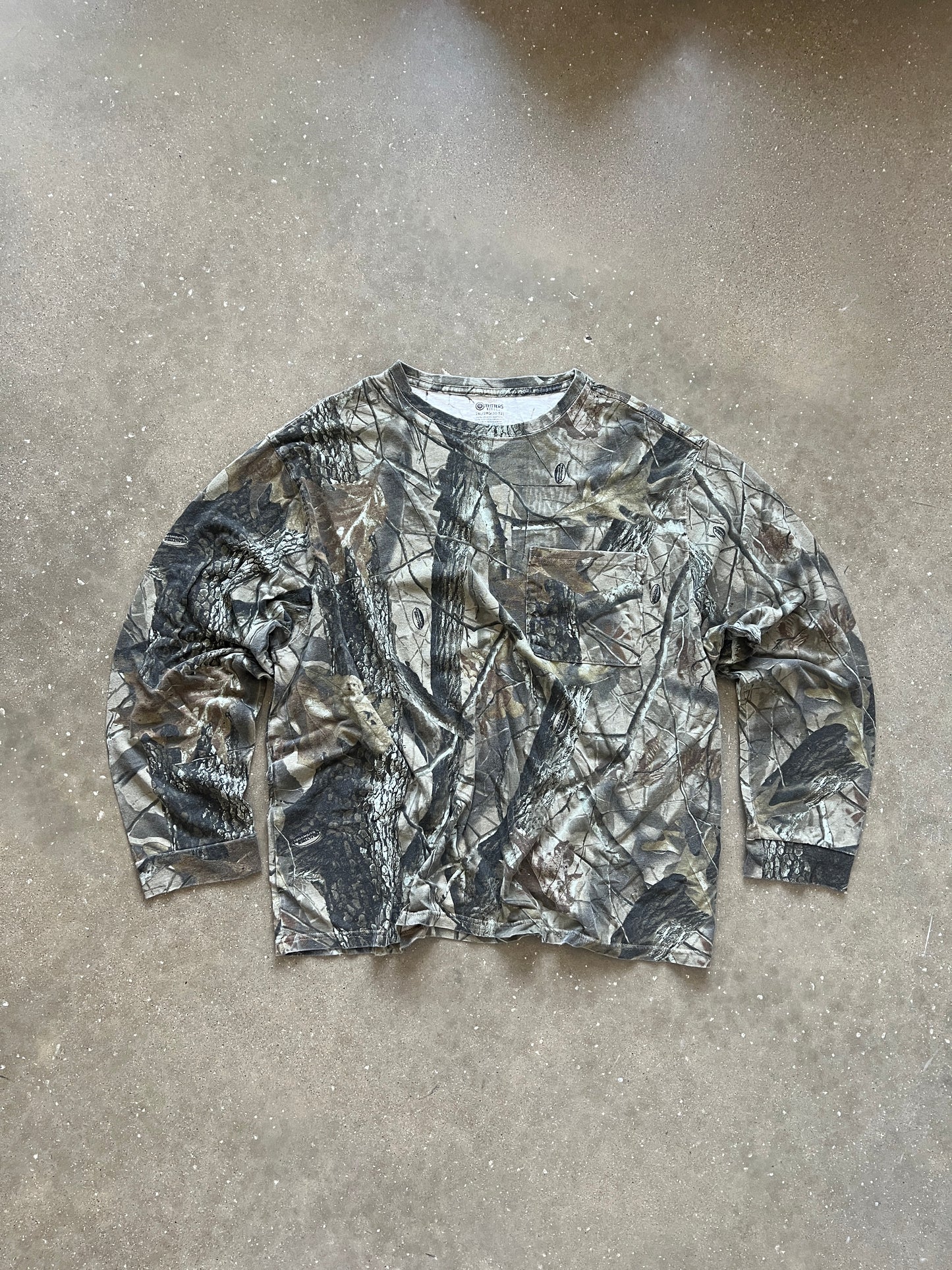 Vintage RealTree Camo Longsleeve Shirt - XL