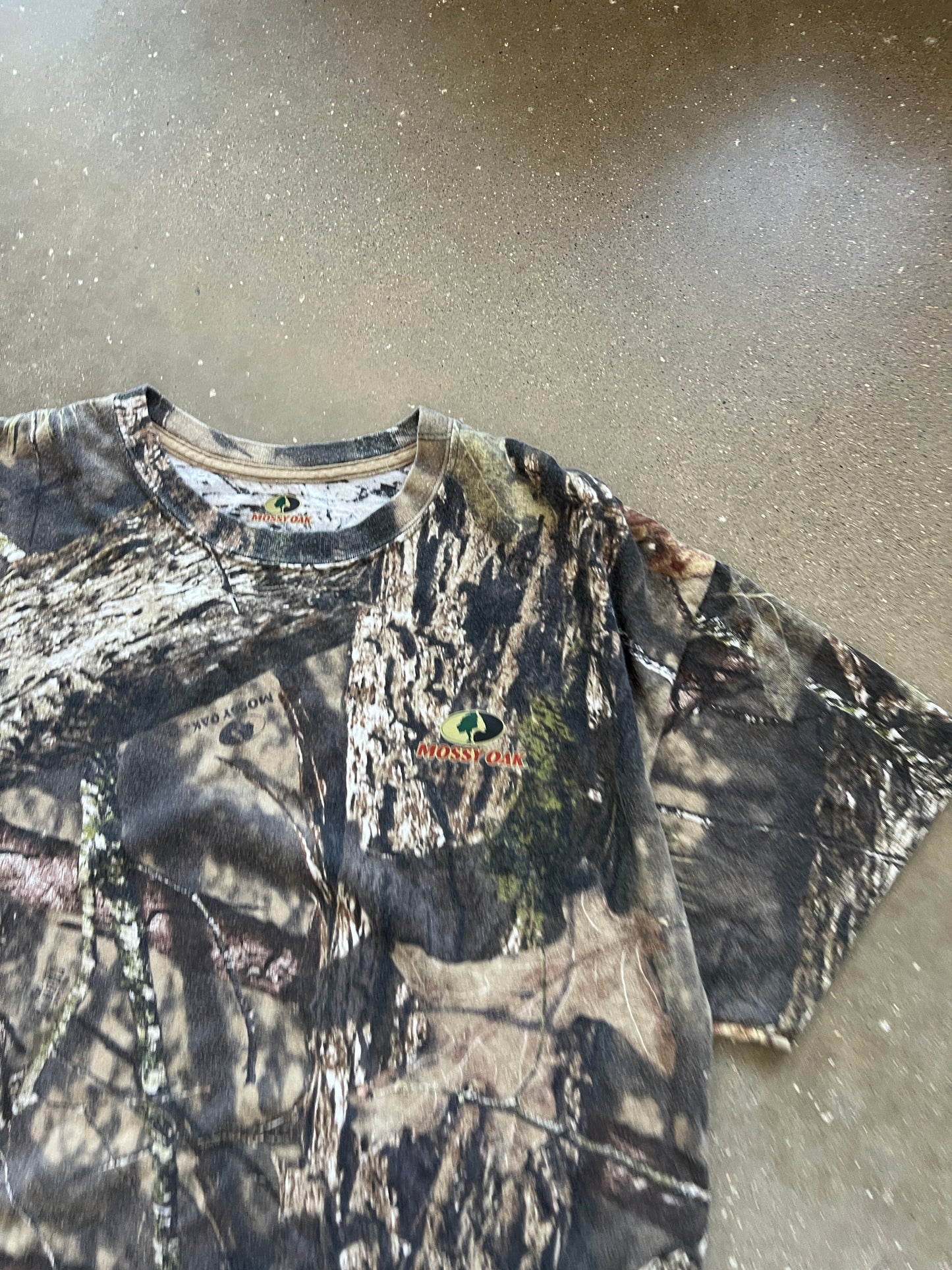 Vintage RealTree Camo Shirt - L