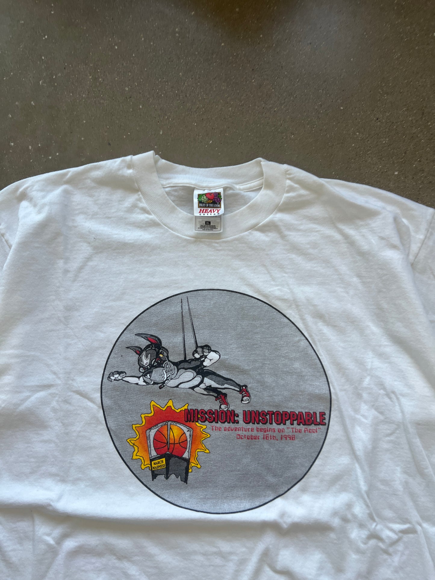 Vintage White Rocket Bunny Shirt - L