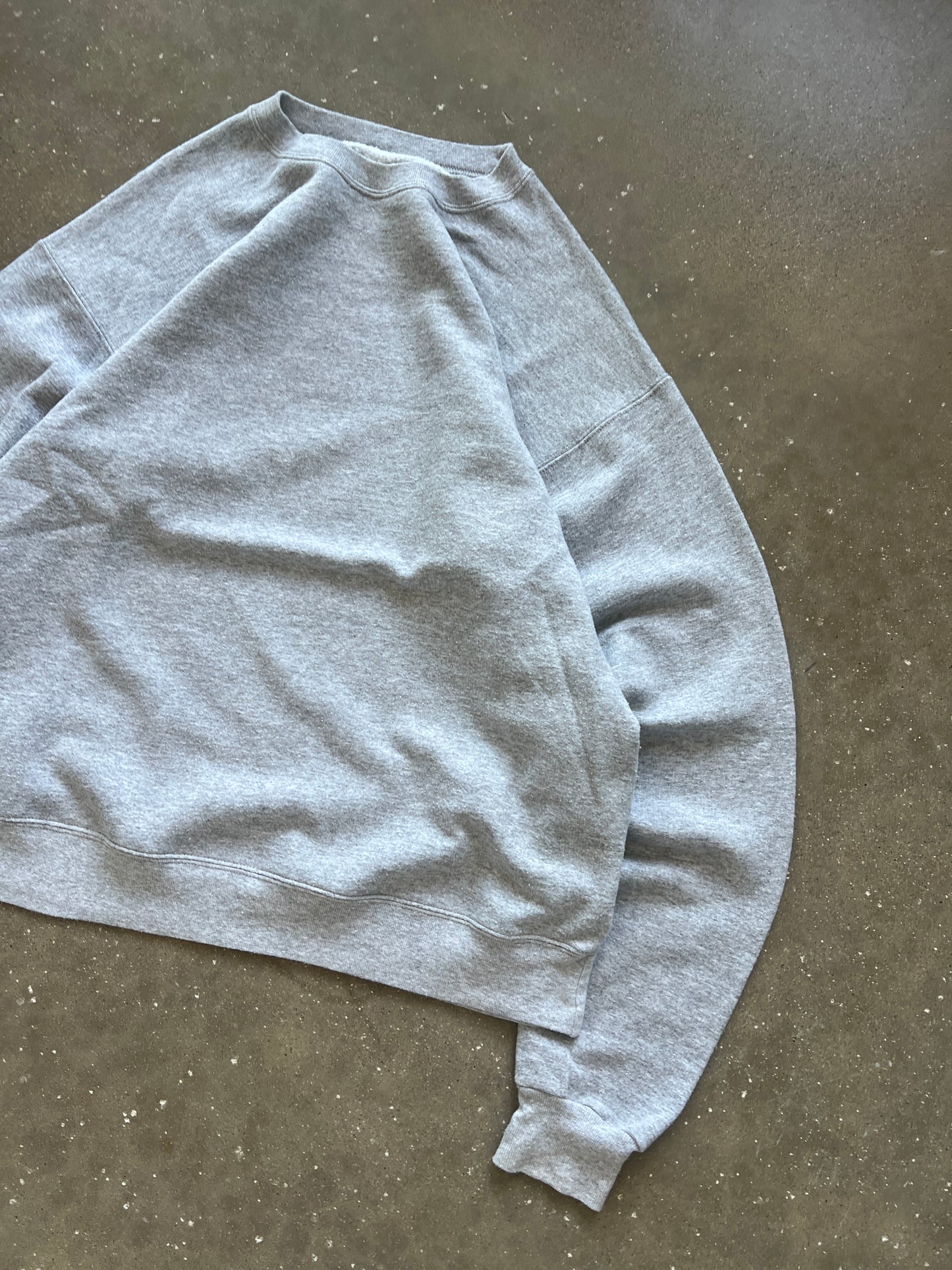 Vintage Grey Blank Crewneck Sweatshirt - M