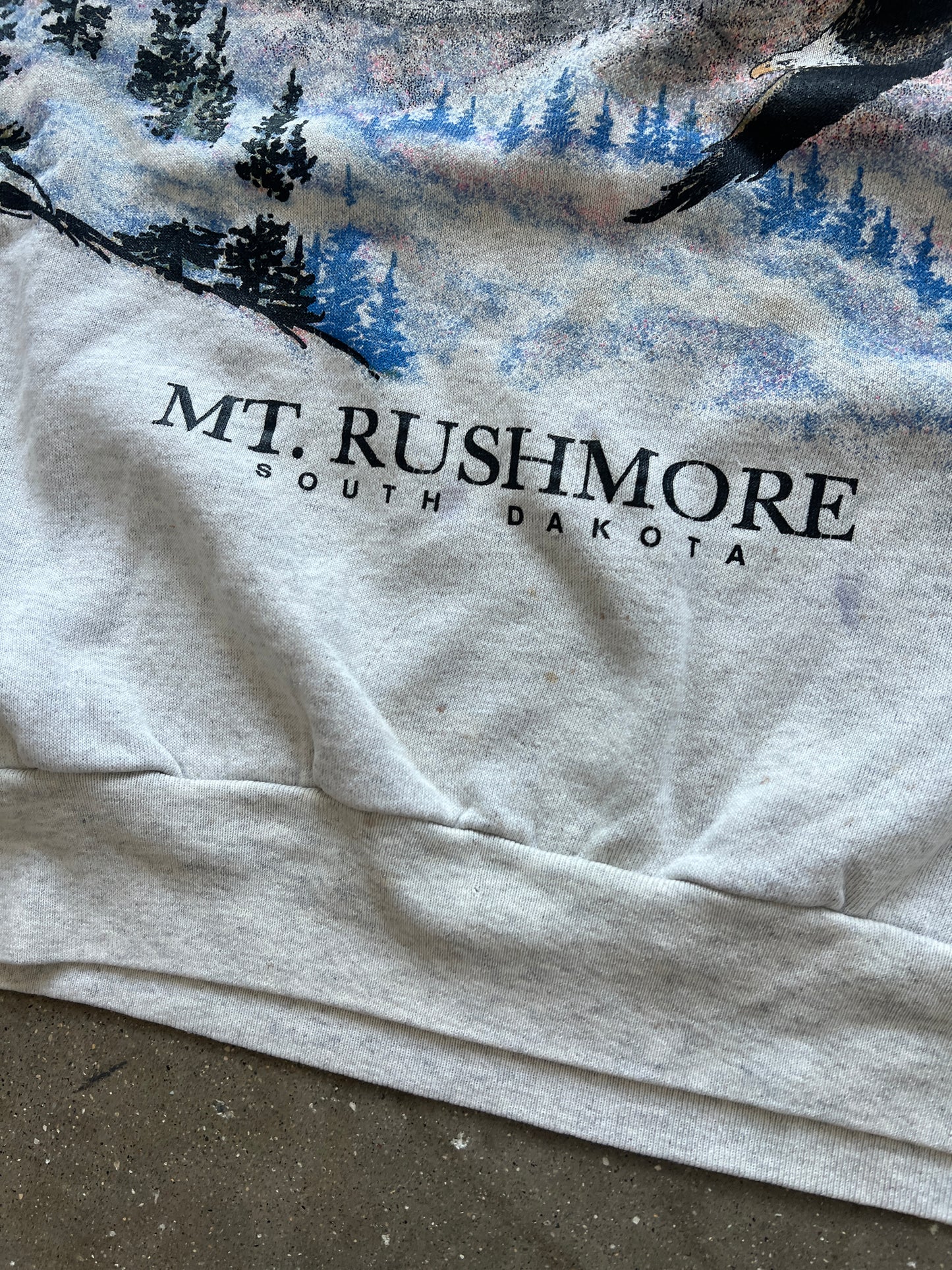 Vintage White Mt Rushmore Crew - L