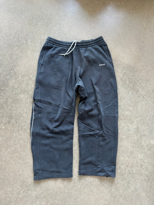 Vintage Black Reebok Baggy Sweatpants - M