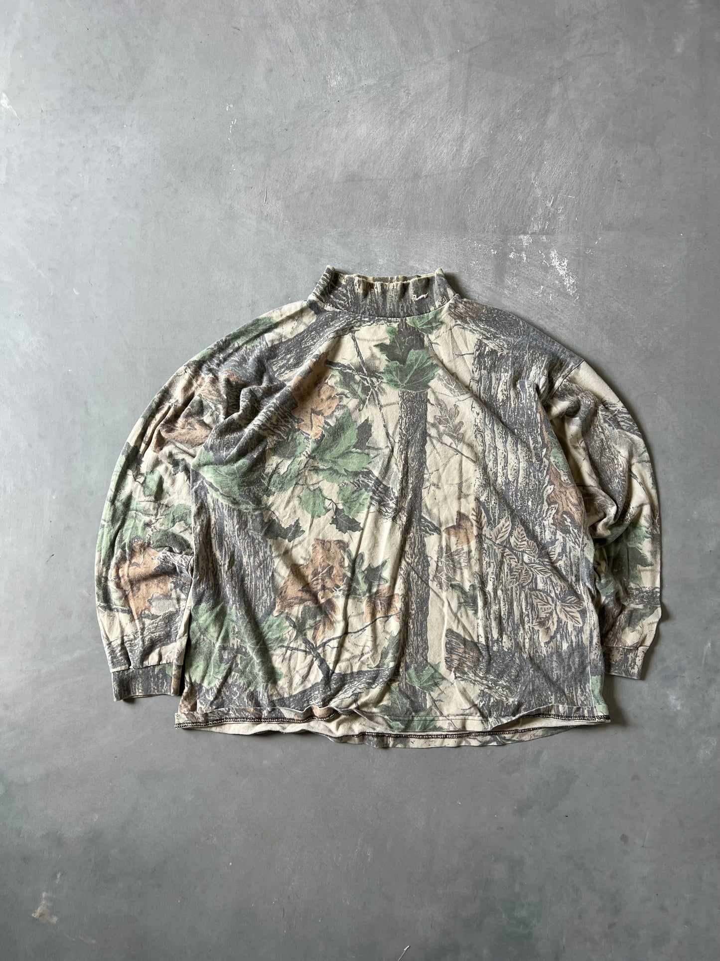 Vintage RealTree Camo Shirt - XL