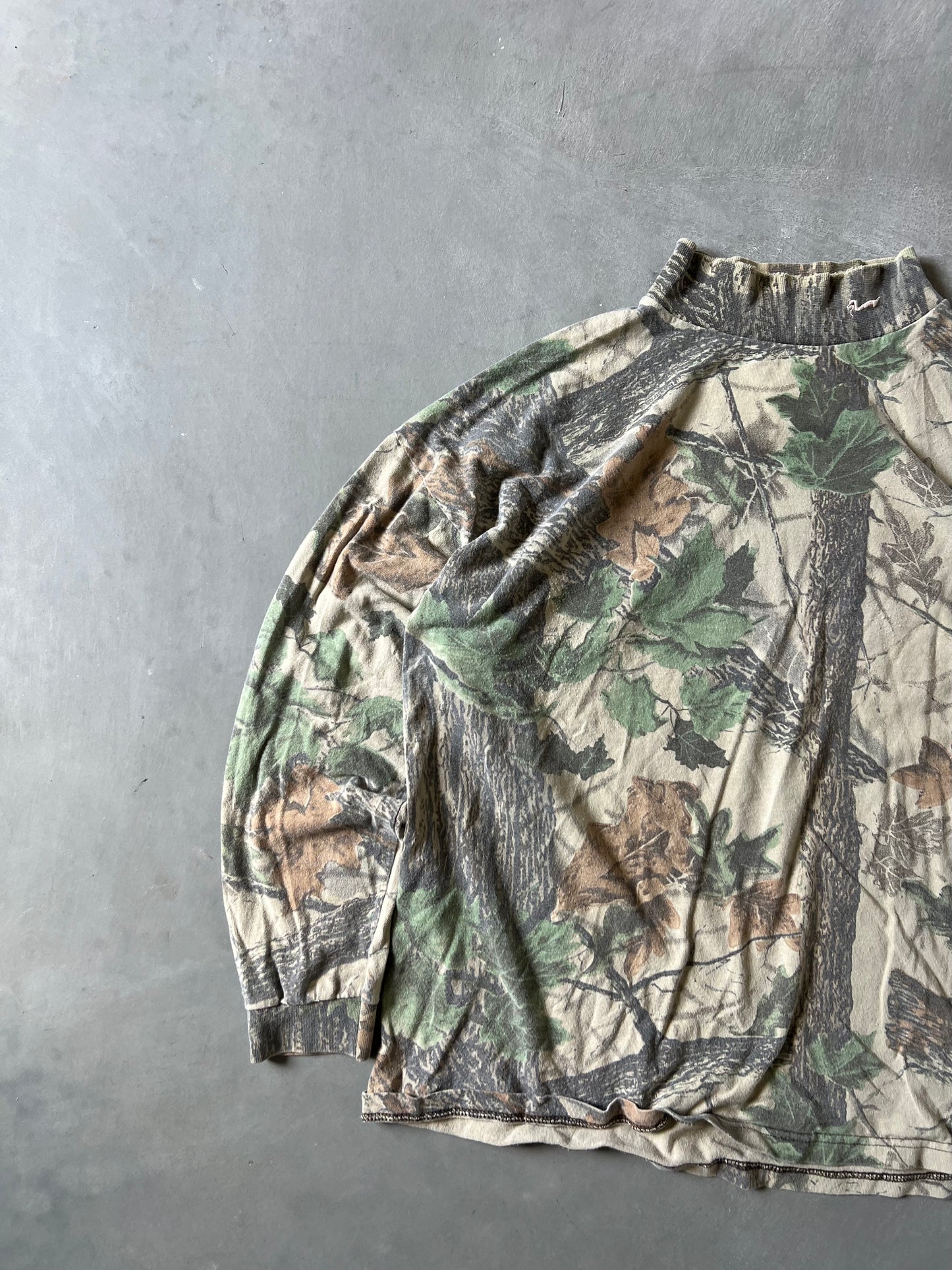 Vintage RealTree Camo Shirt - XL