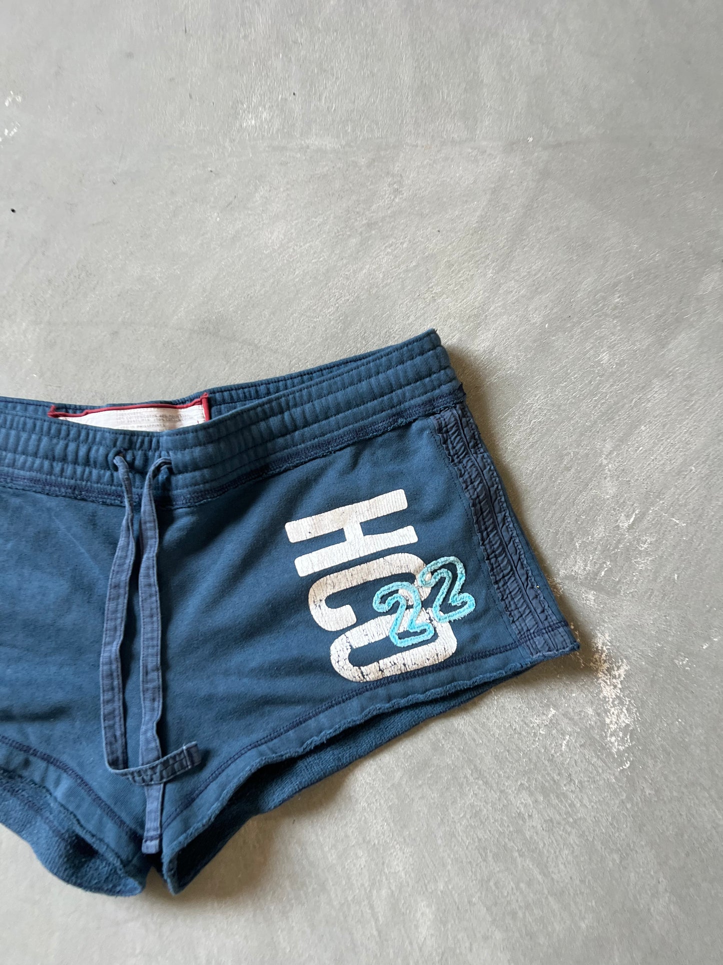 Vintage Navy Y2k Hollister Shorts - L