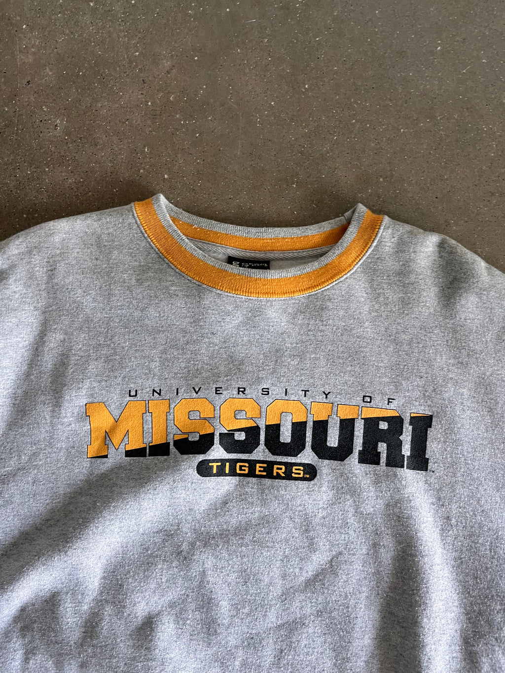 Vintage White Missouri College Crew - L