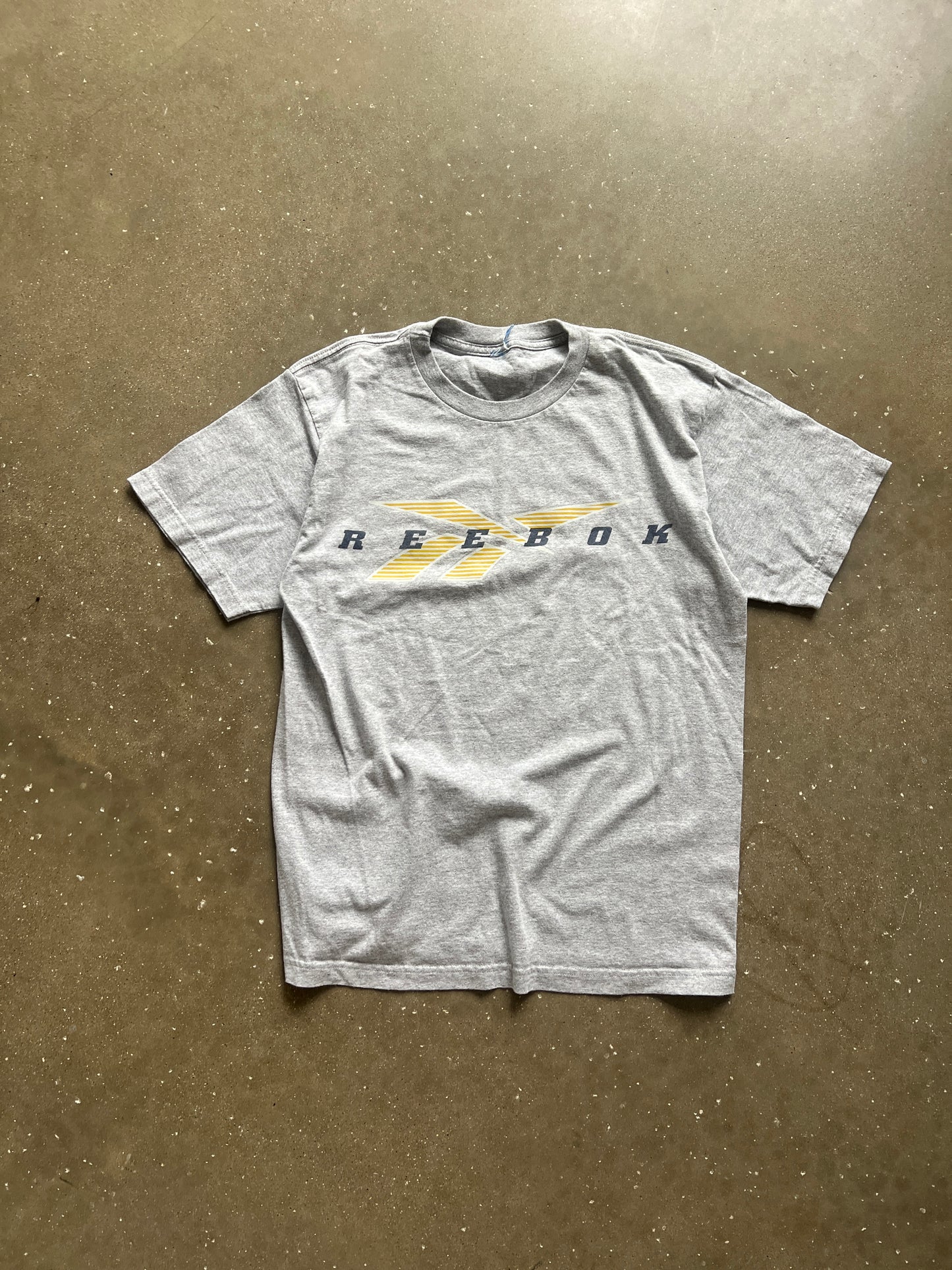 Vintage Grey Reebok Spellout Shirt - M