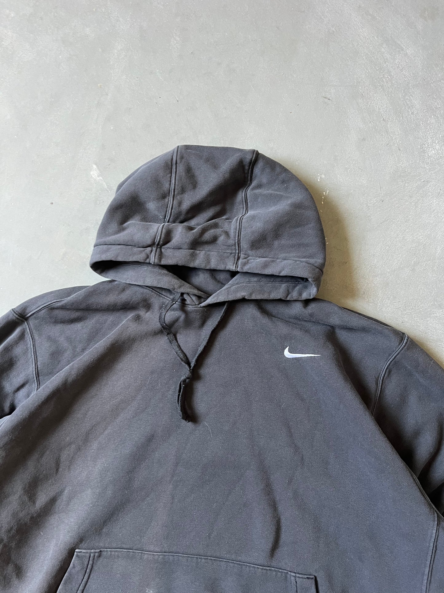 Vintage Black Nike Swoosh Hoodie - XL