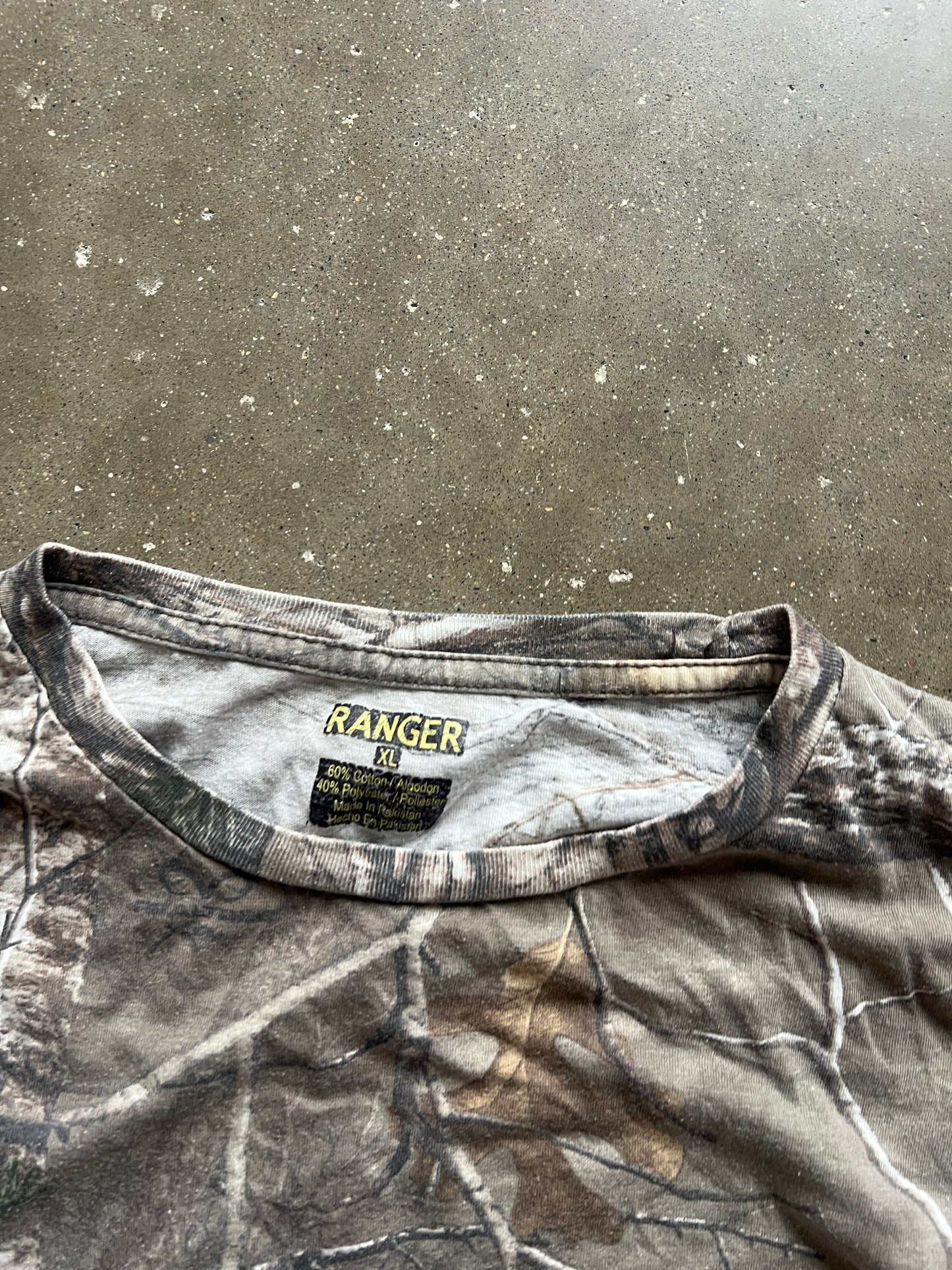 Vintage RealTree Camo Longsleeve Shirt - XL