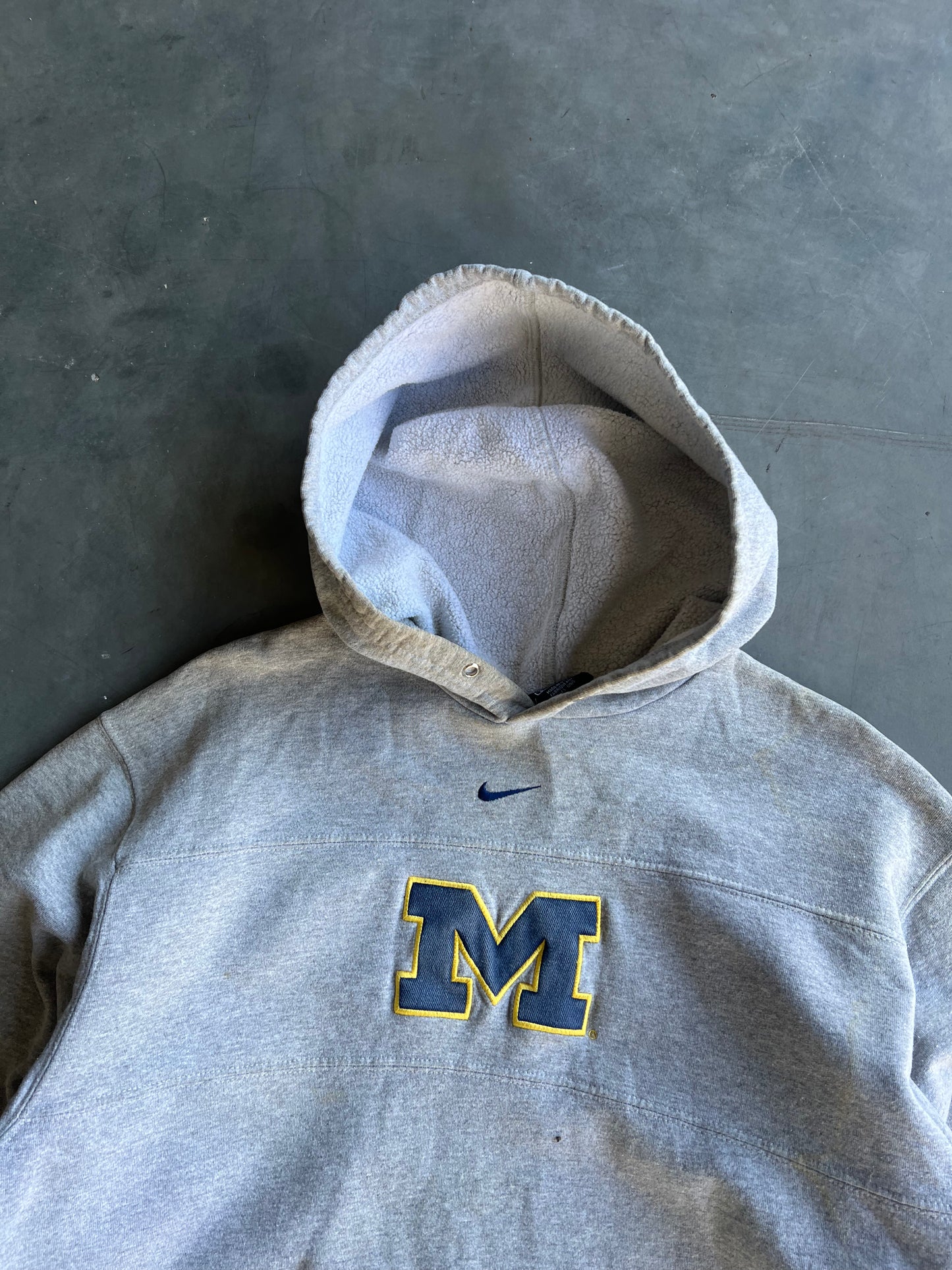 Vintage Grey Michigan Wolverines Nike Hoodie - L