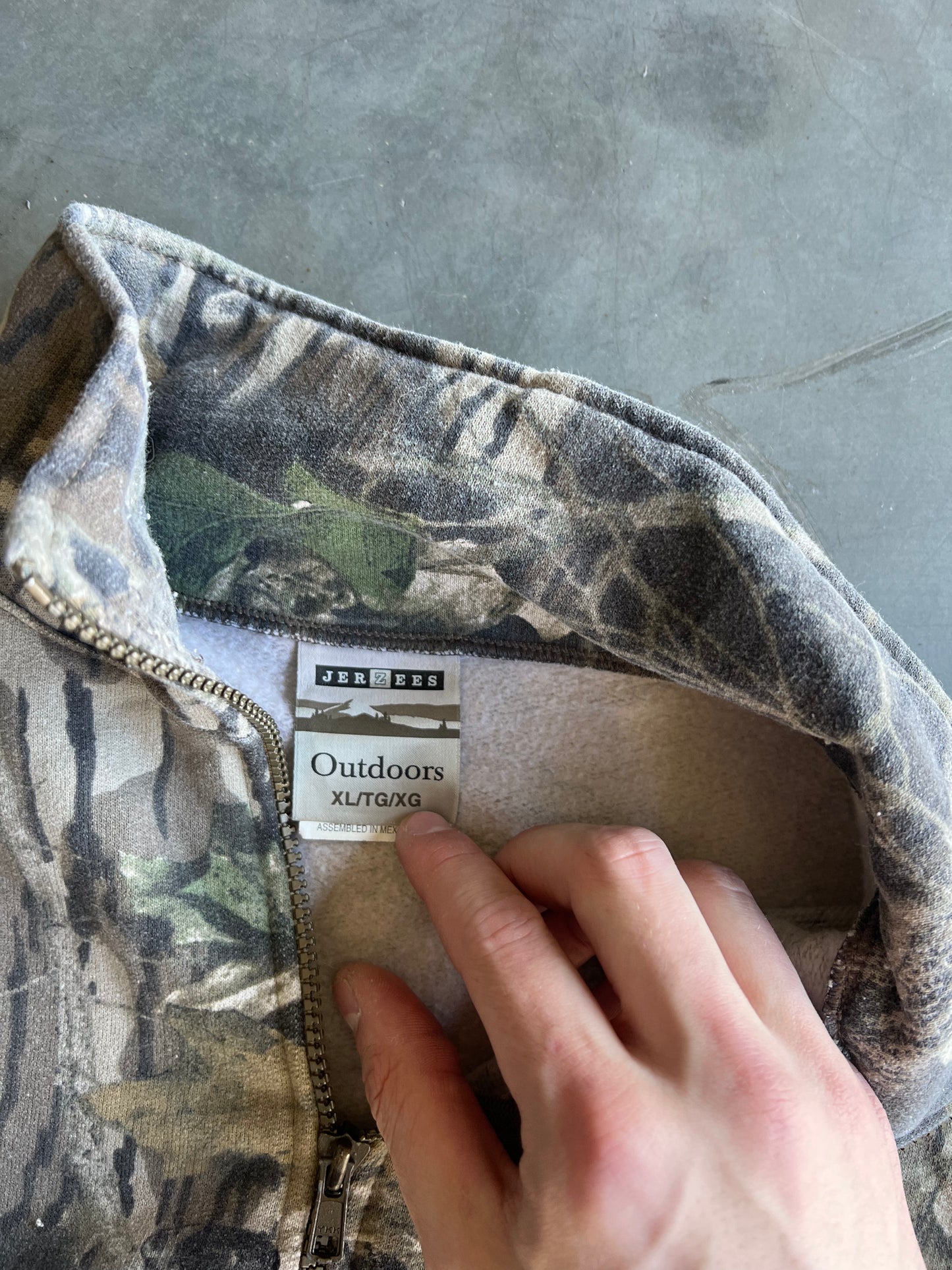 Vintage Real Tree Camo Quarter Zip - XL