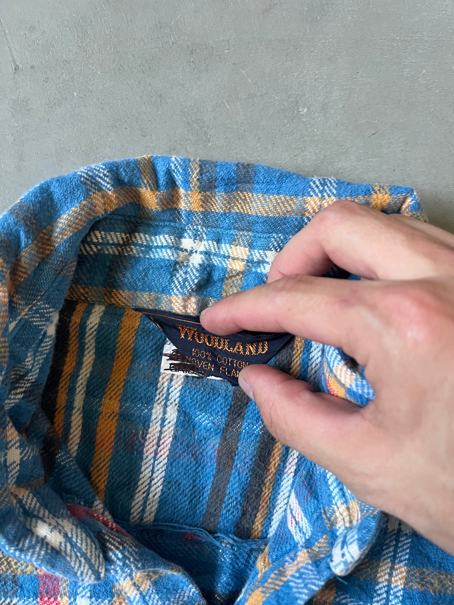 Vintage Plaid Woodland Button Up - L