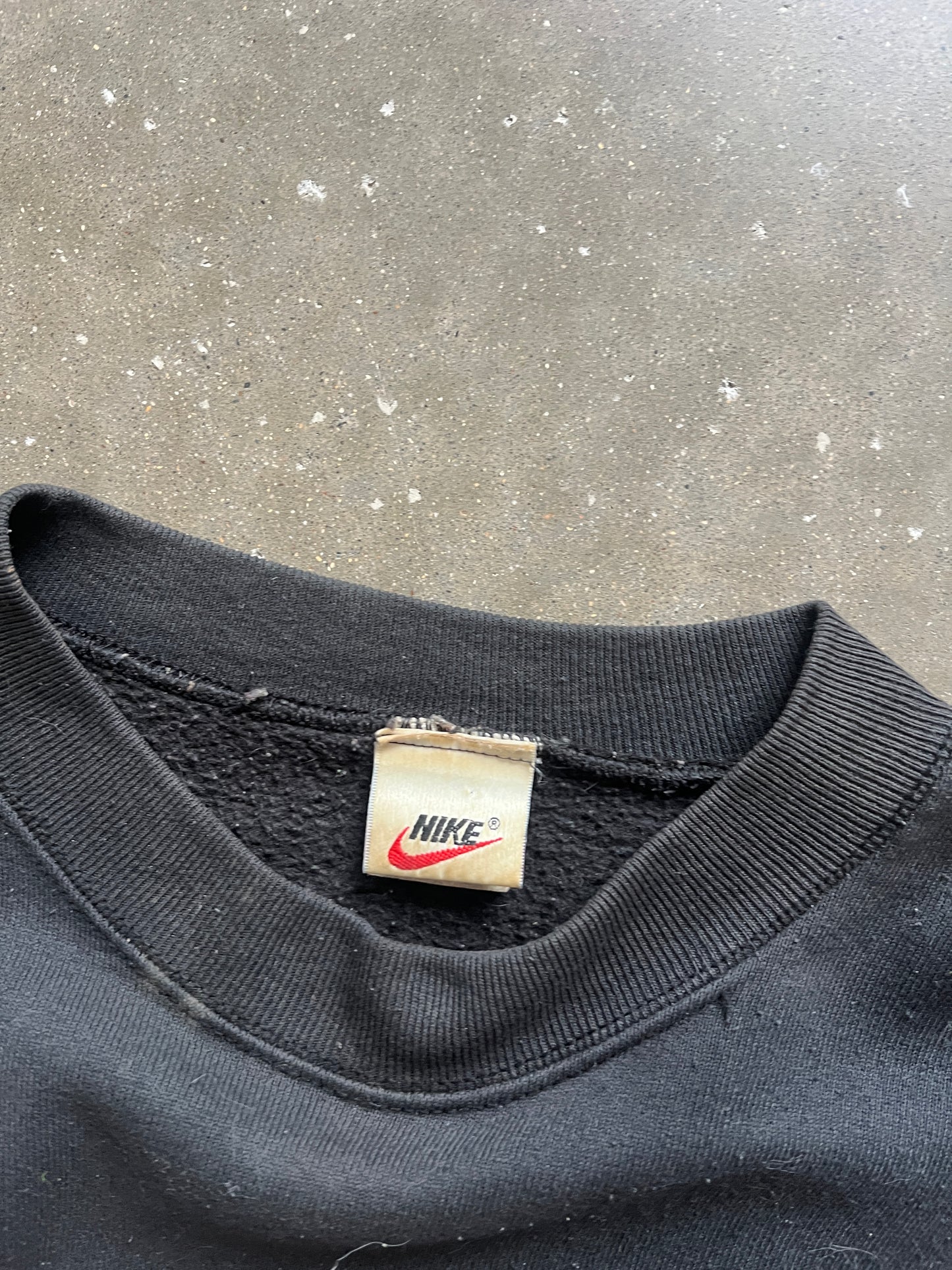 Vintage Black Nike Swoosh Crew - L